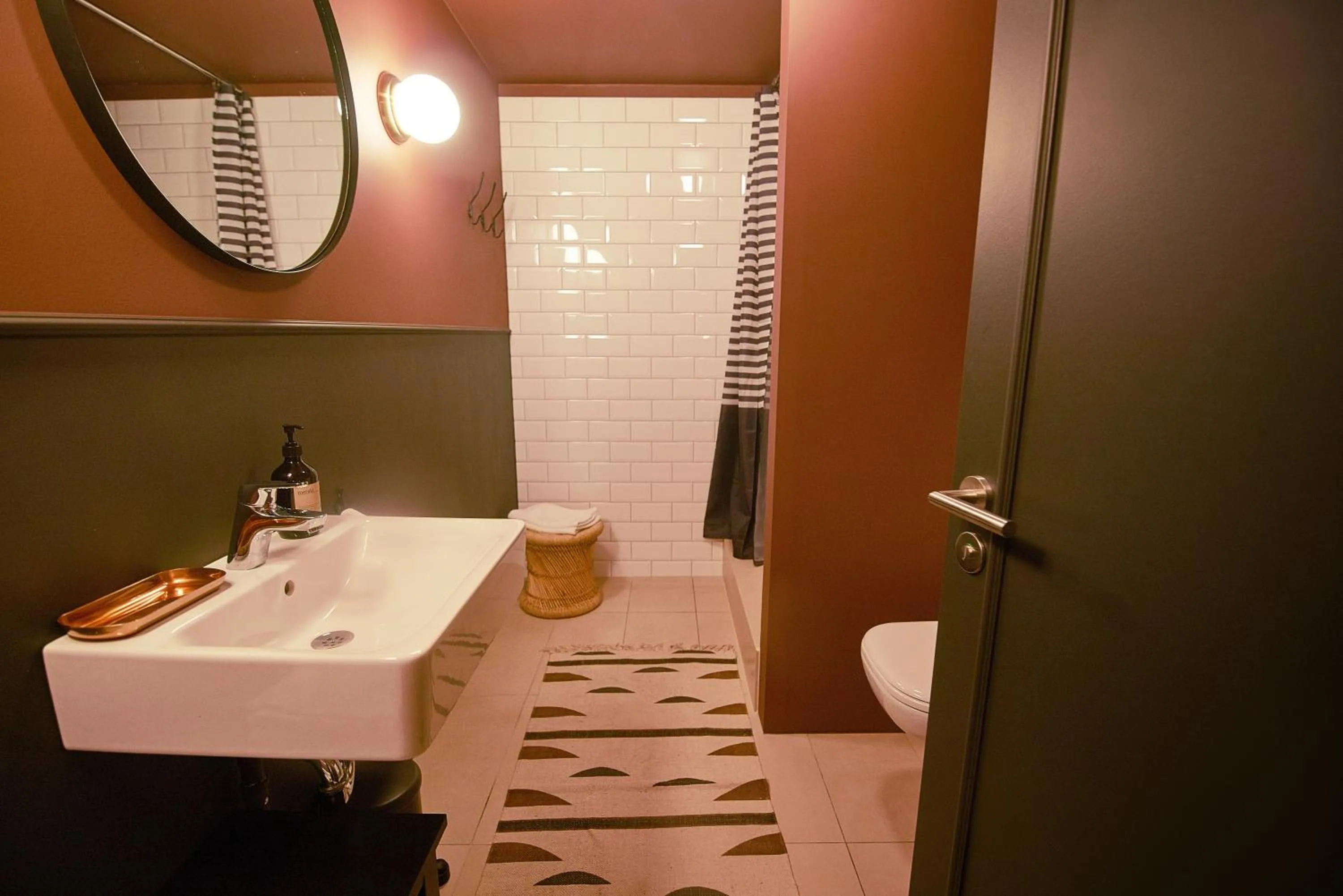 Shower in INNI - Boutique apartments