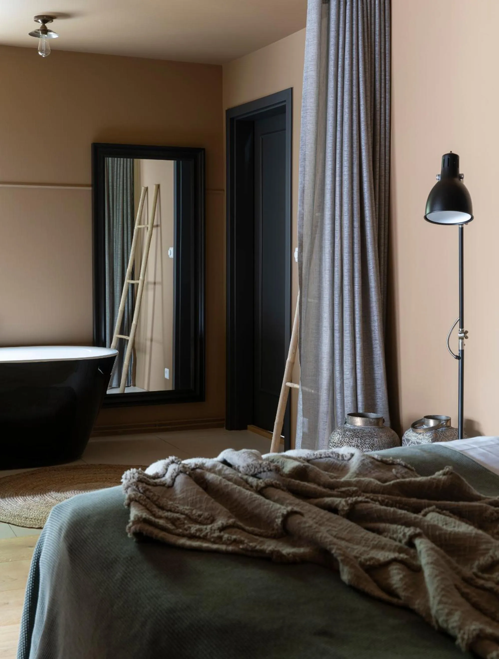 Bath, Bed in INNI - Boutique apartments