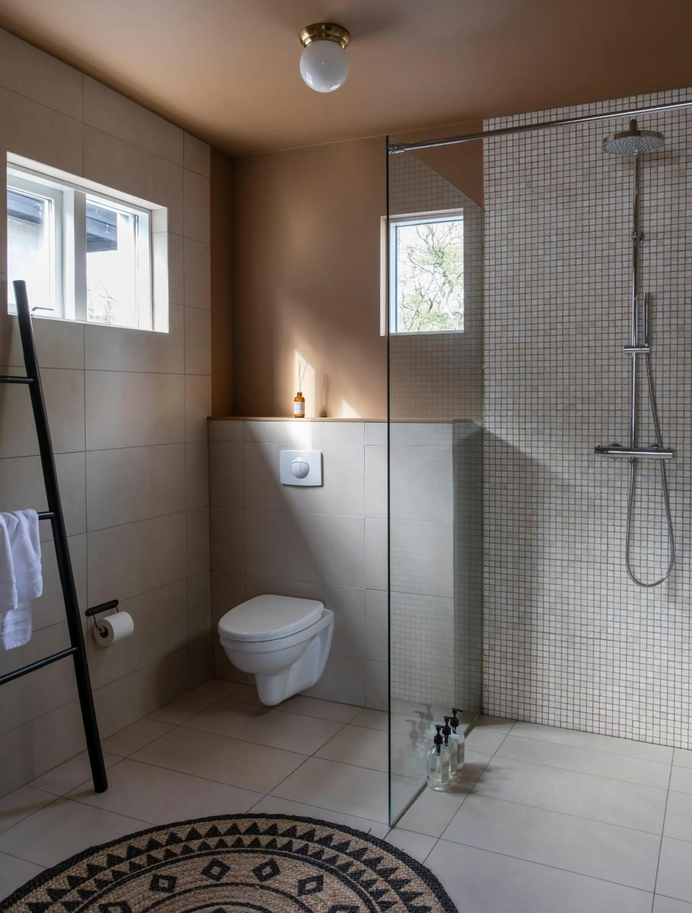 Shower in INNI - Boutique apartments