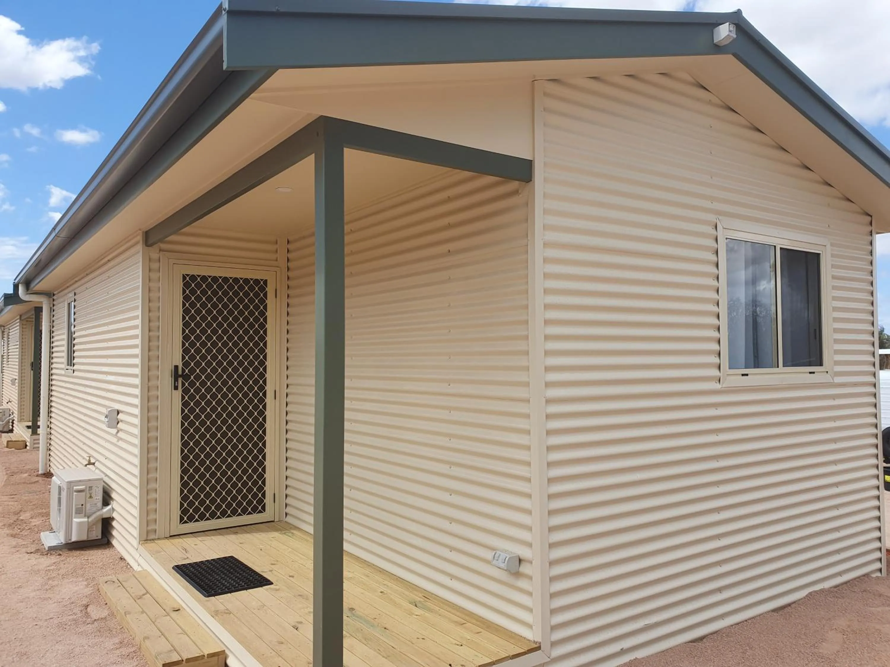 Property building in Paringa Caravan Park