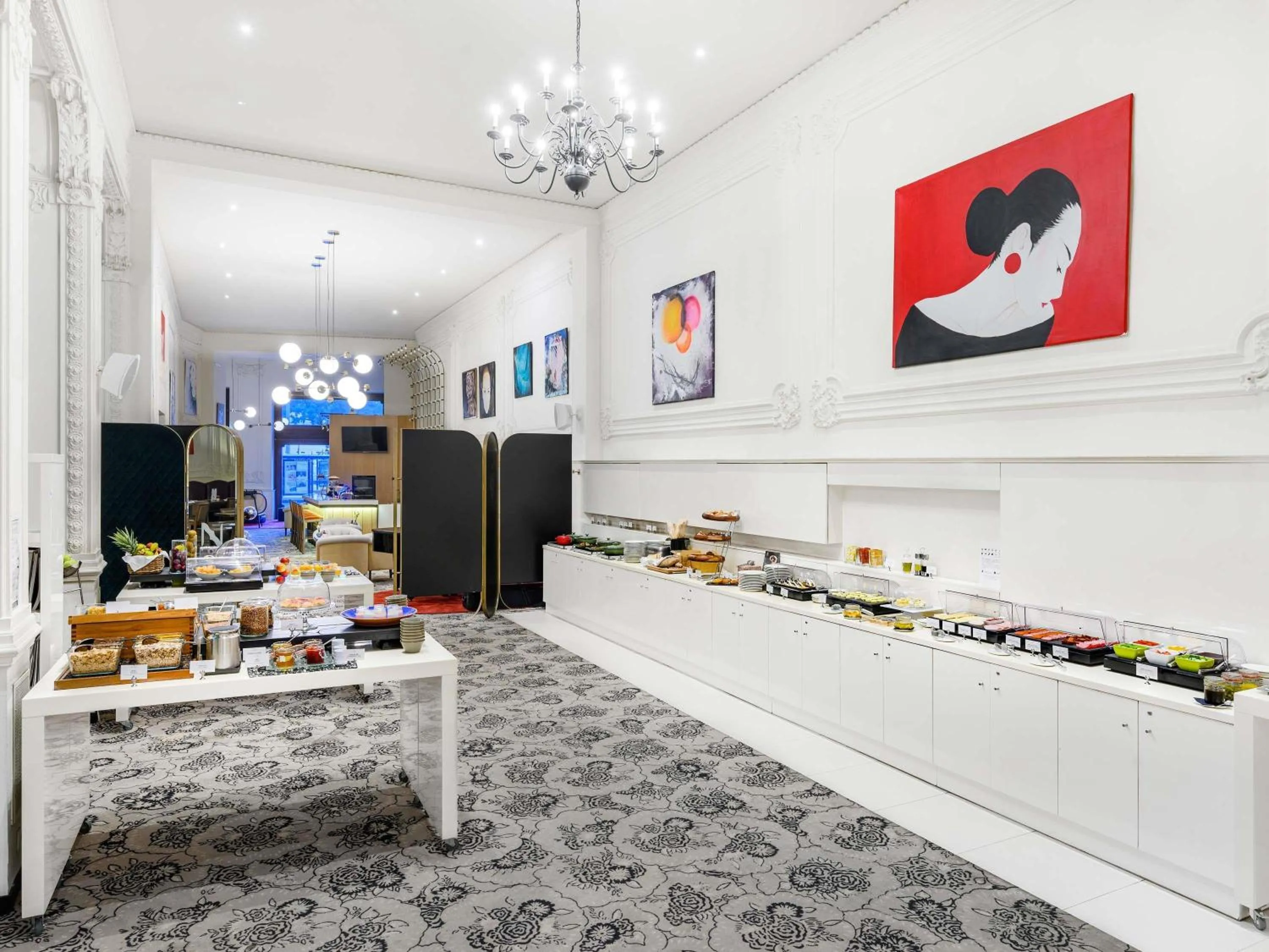 Restaurant/places to eat in Nemzeti Hotel Budapest - MGallery Collection