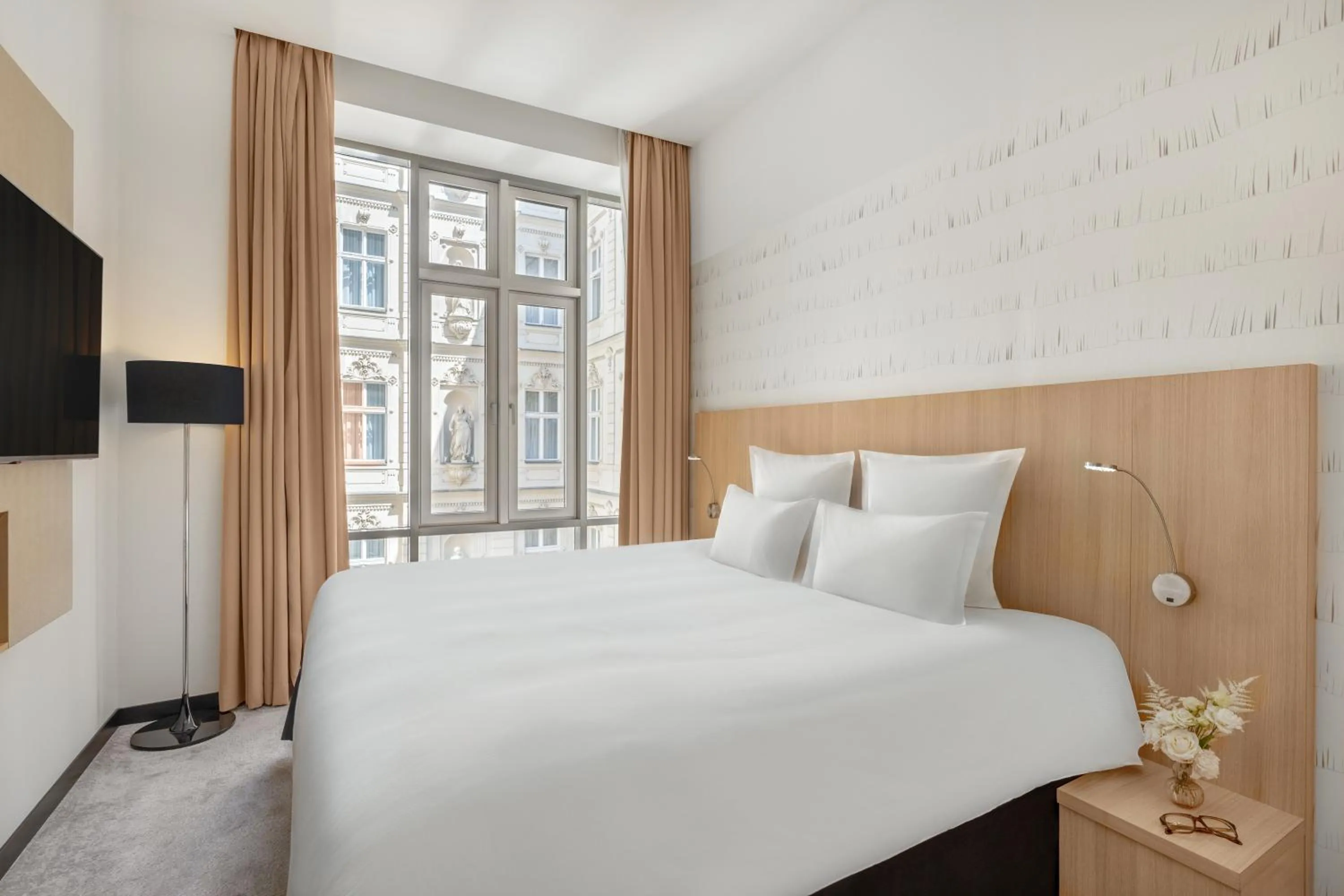 Bedroom, Bed in Nemzeti Hotel Budapest - MGallery Collection