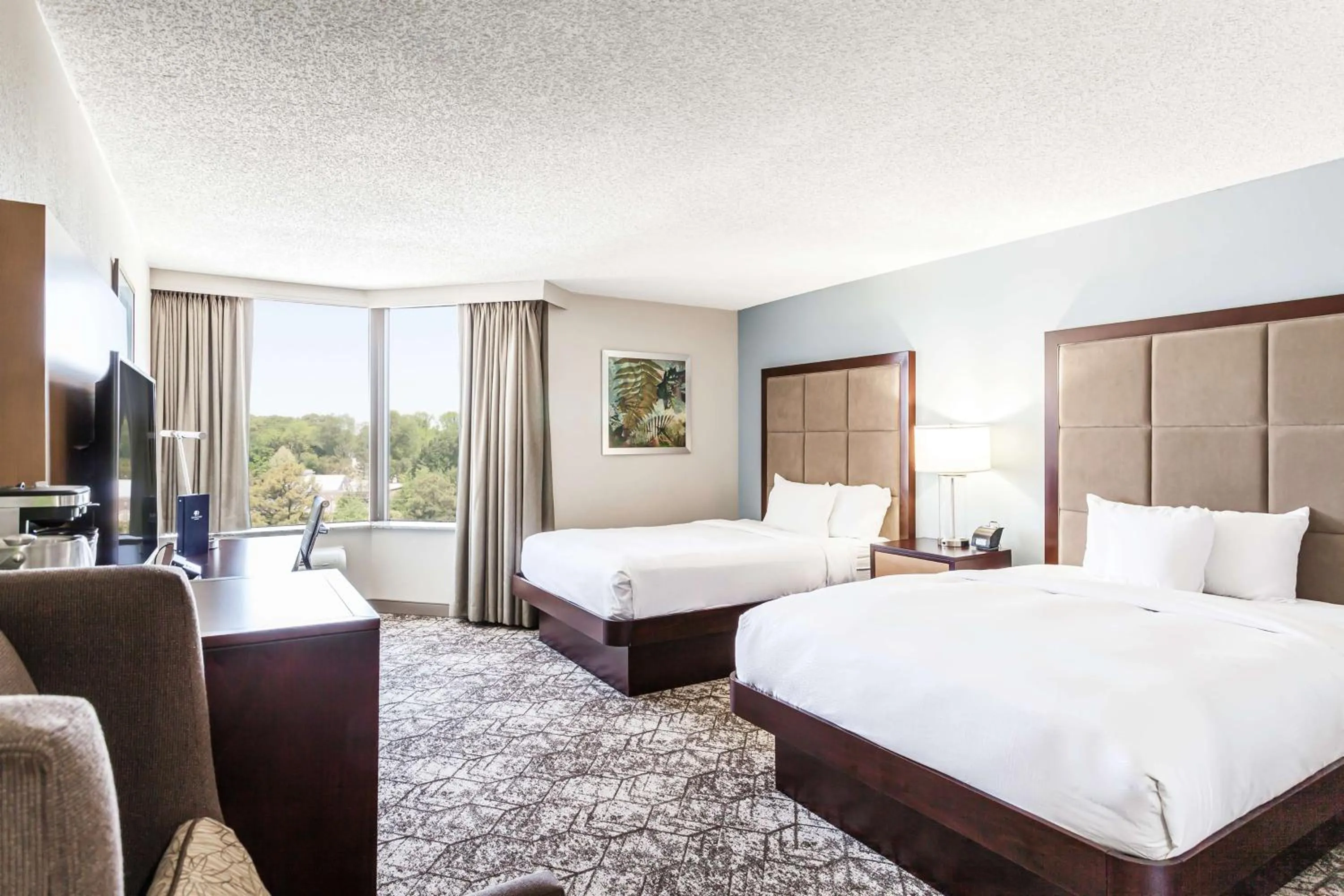 Bedroom, Bed in DoubleTree by Hilton Memphis