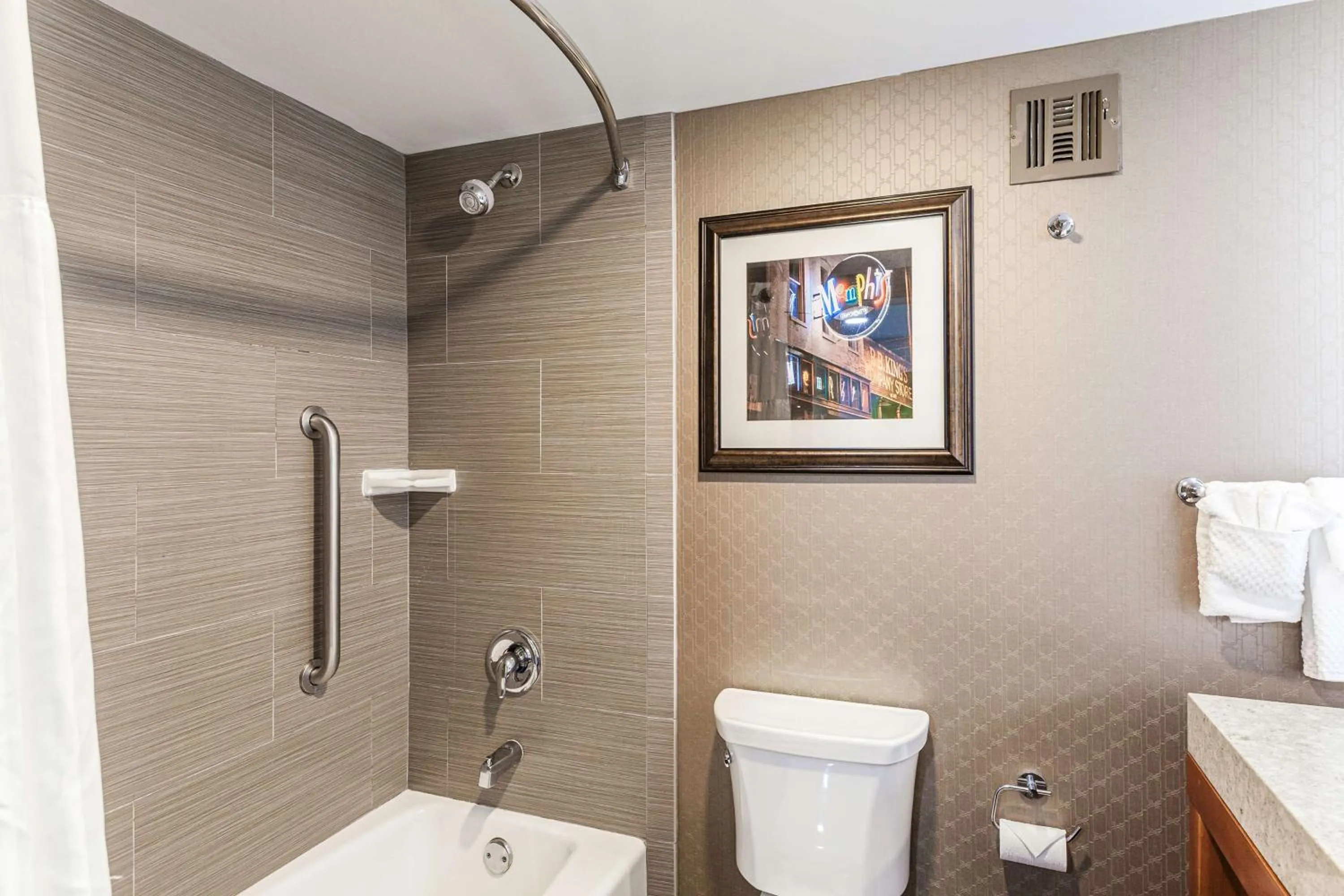 Bathroom in DoubleTree by Hilton Memphis