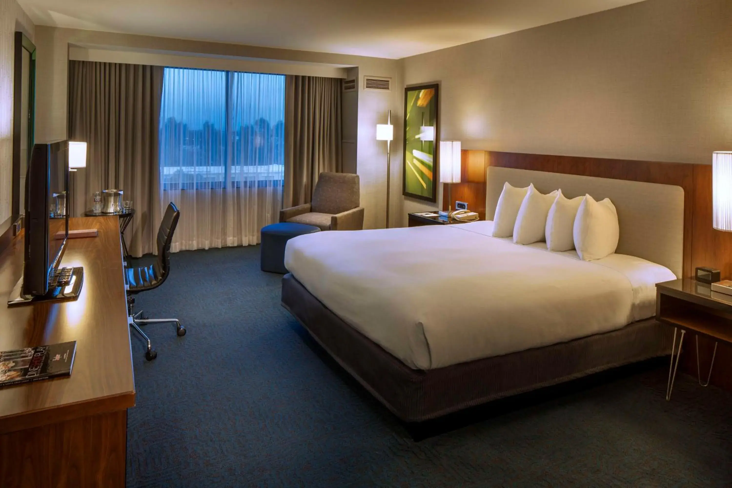 King Room in DoubleTree by Hilton Newark-Fremont King Room in DoubleTree by Hilton Newark-Fremont