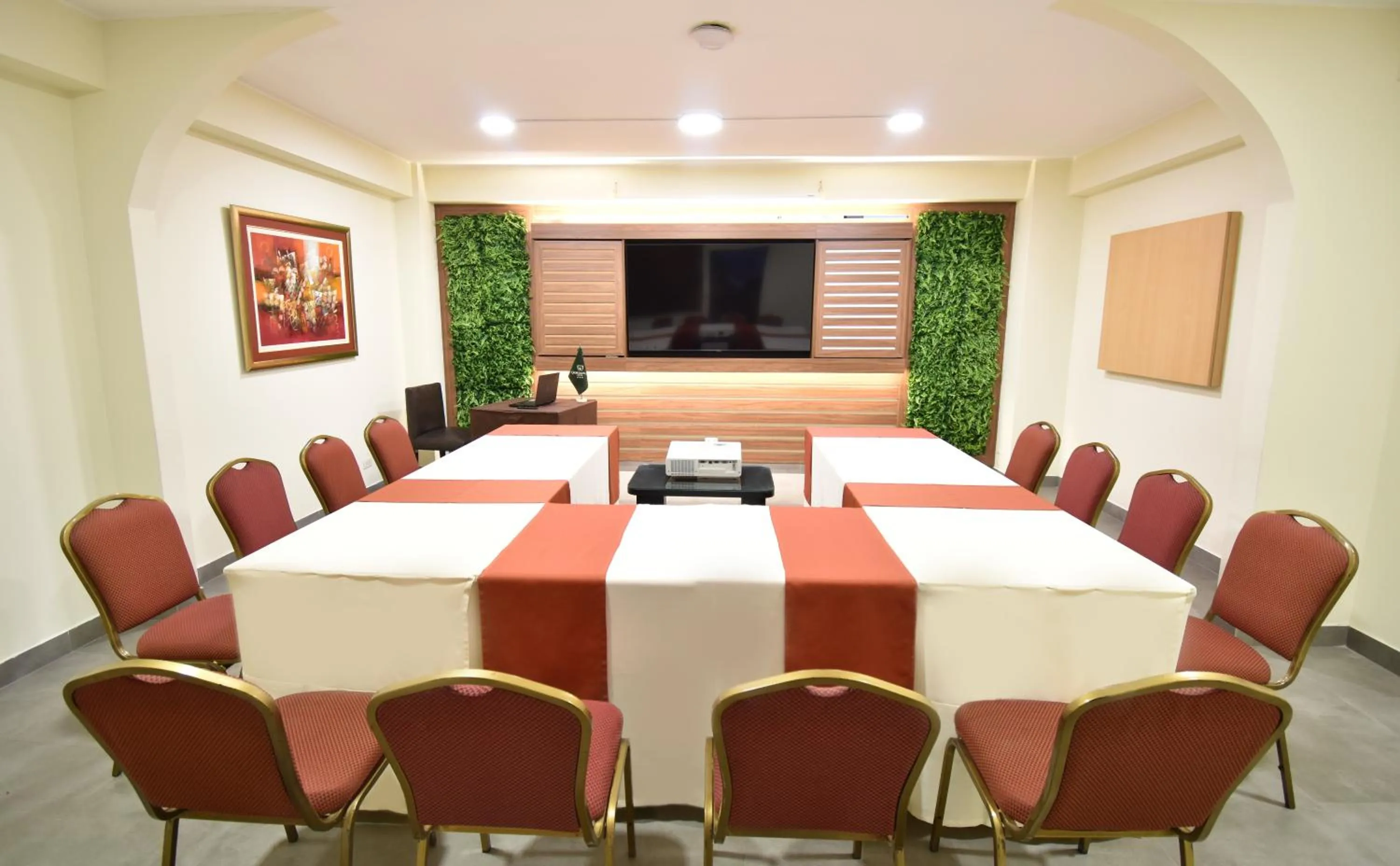 Meeting/conference room in Qorianka Hotel