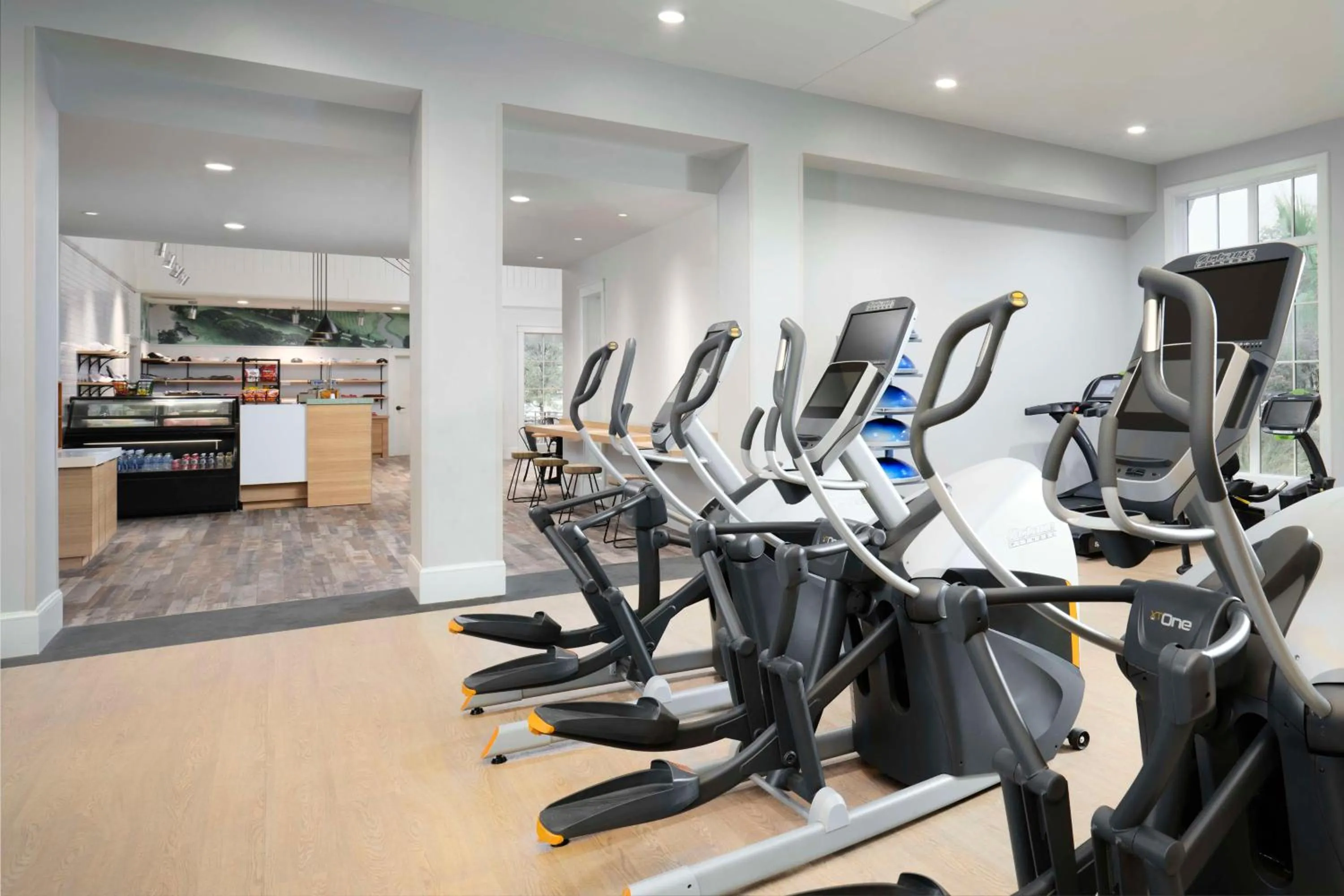 Fitness centre/facilities in Royale Palms Condominiums
