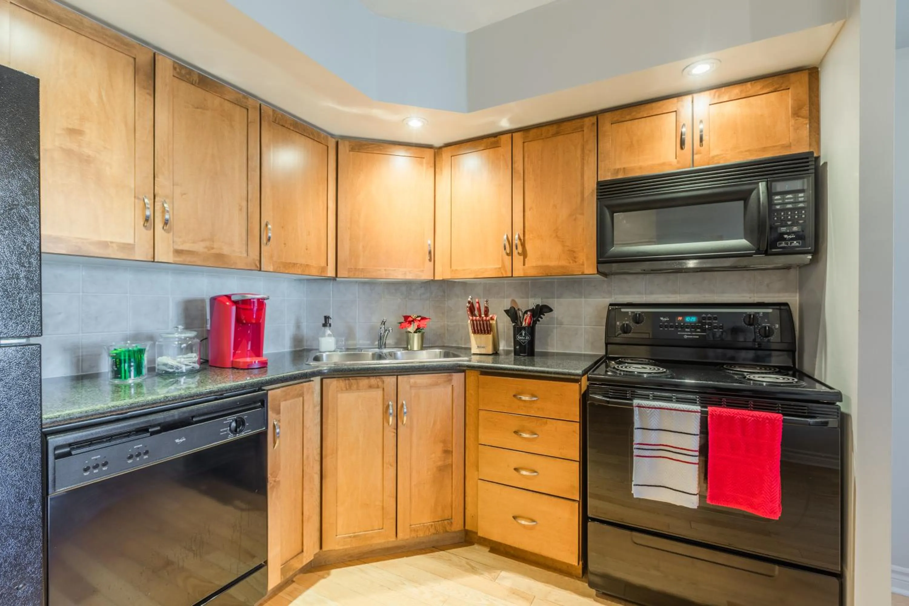 Kitchen or kitchenette in AOC Suites - Heart of Downtown Condo