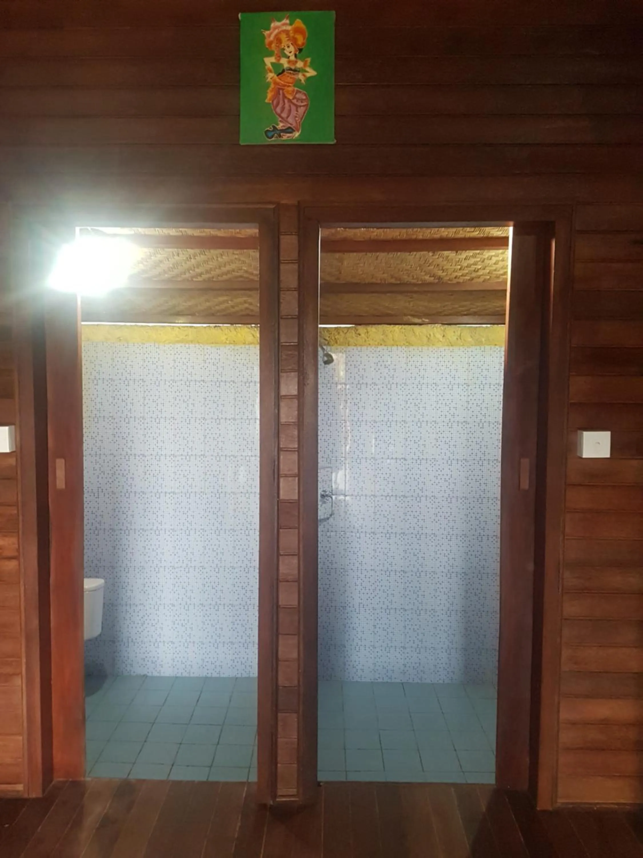 Bathroom in Uma Hostel Lembongan