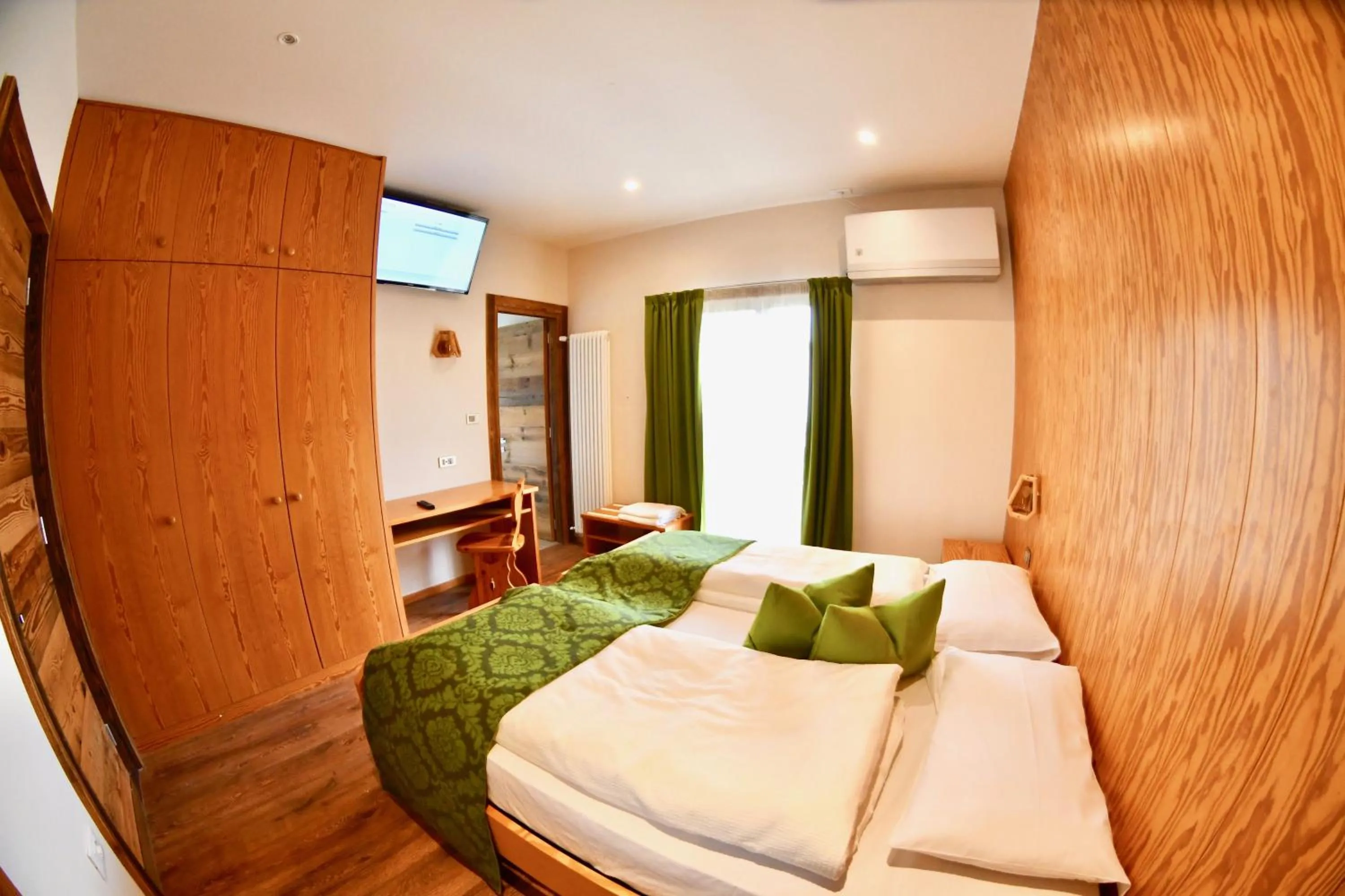 Bedroom, Bed in Hotel Alpenrose Wellness