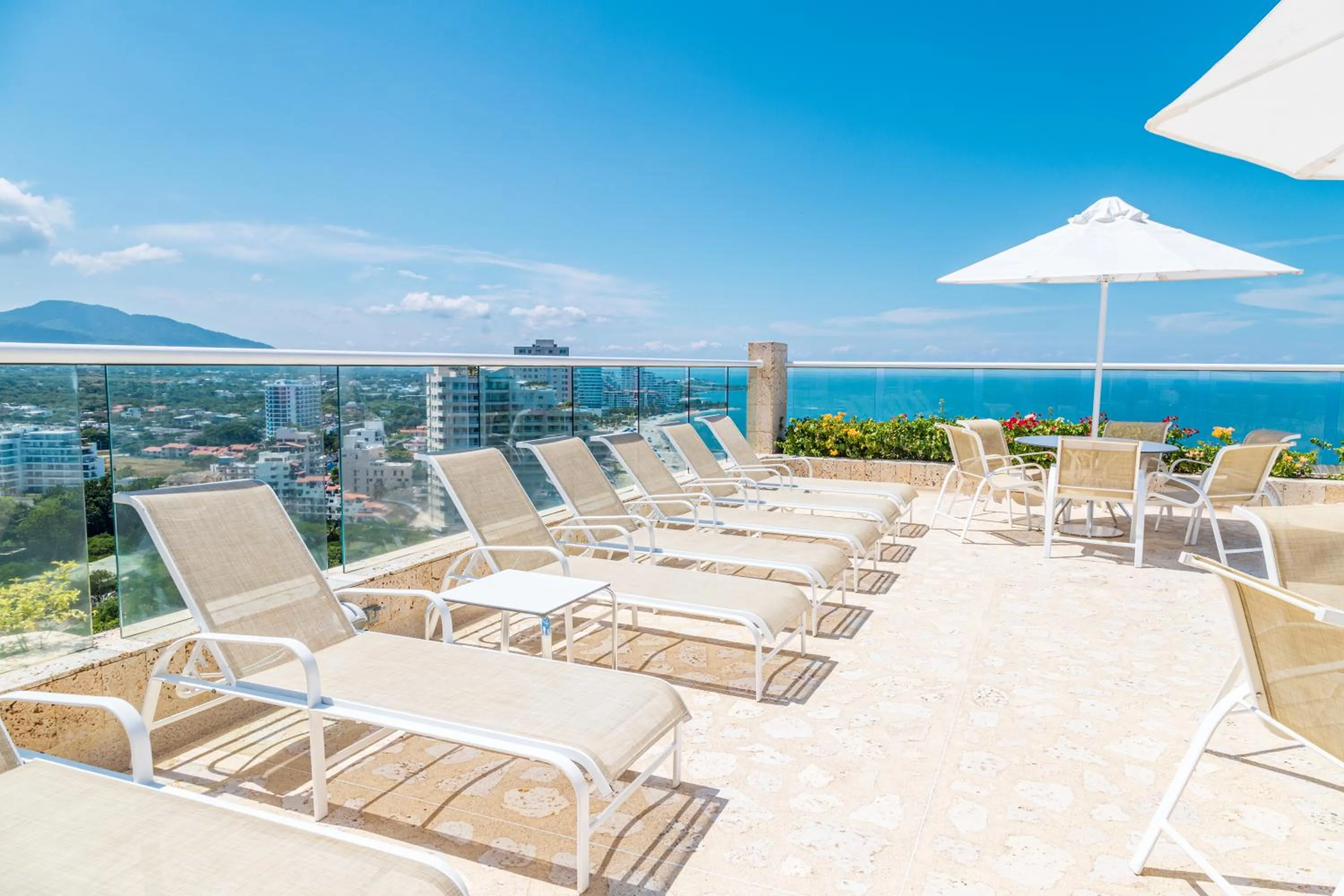 Day in Hotel Irotama del Mar