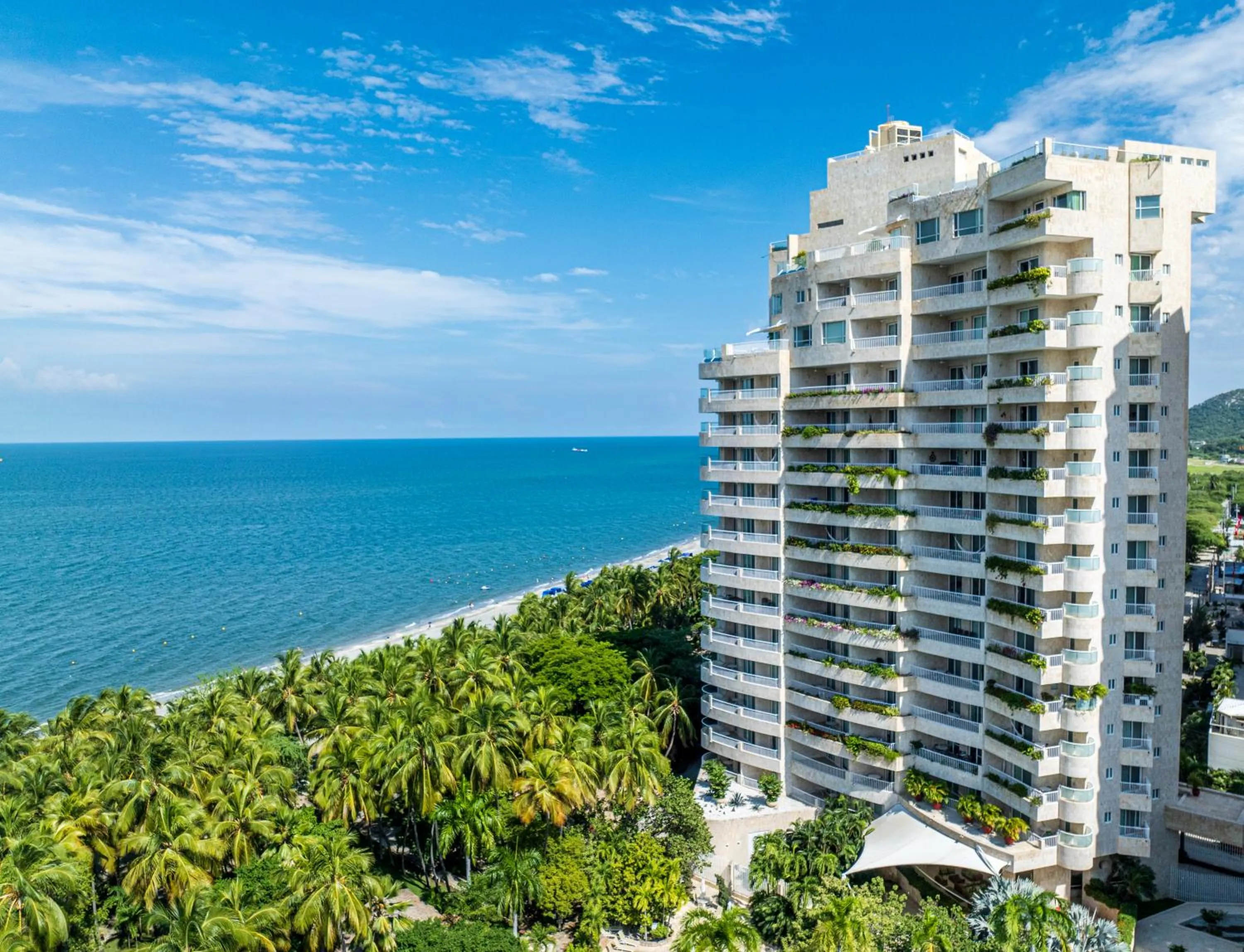 Property building in Hotel Irotama del Mar