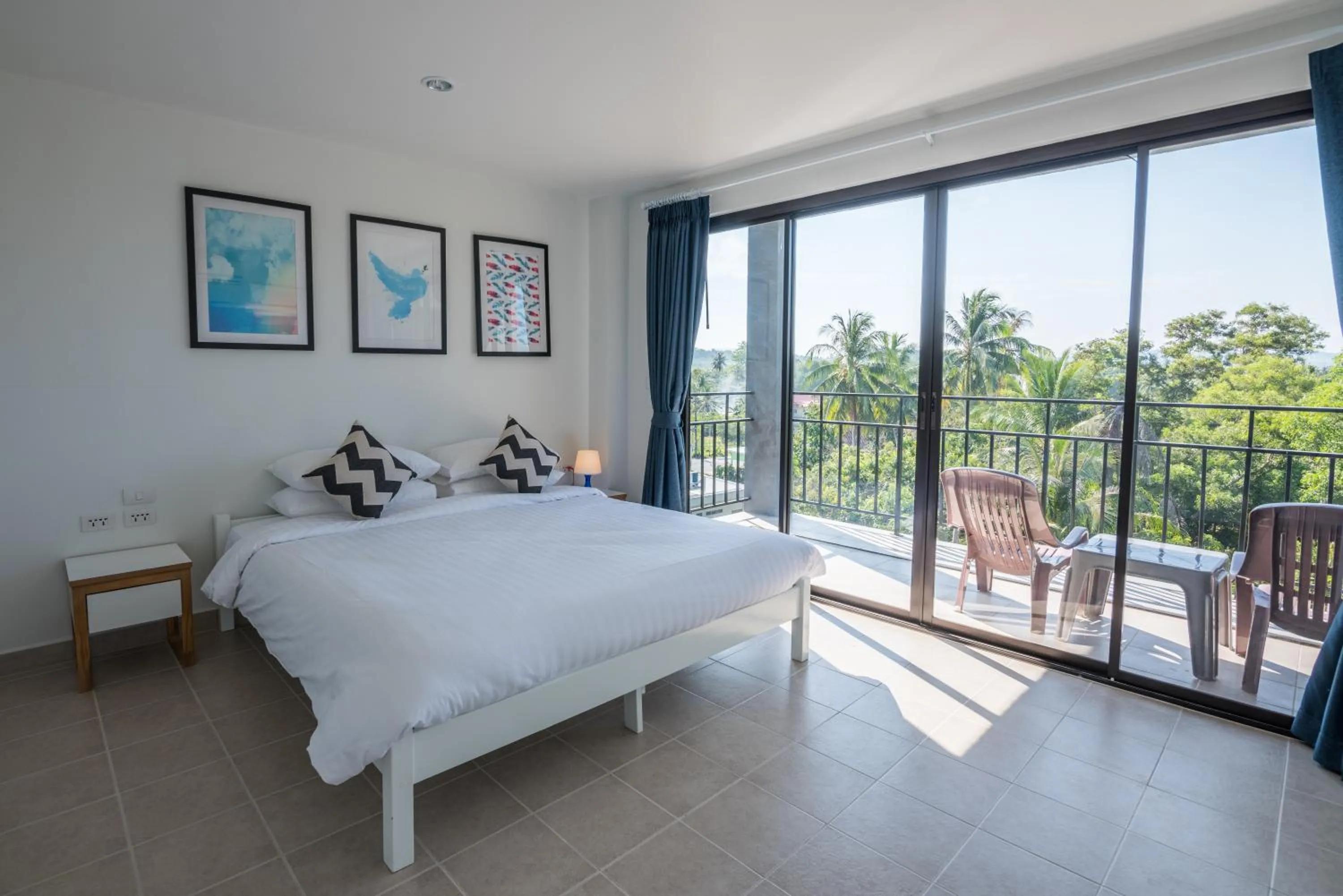 Patio, Bed in Maikhao Hotel, Phuket