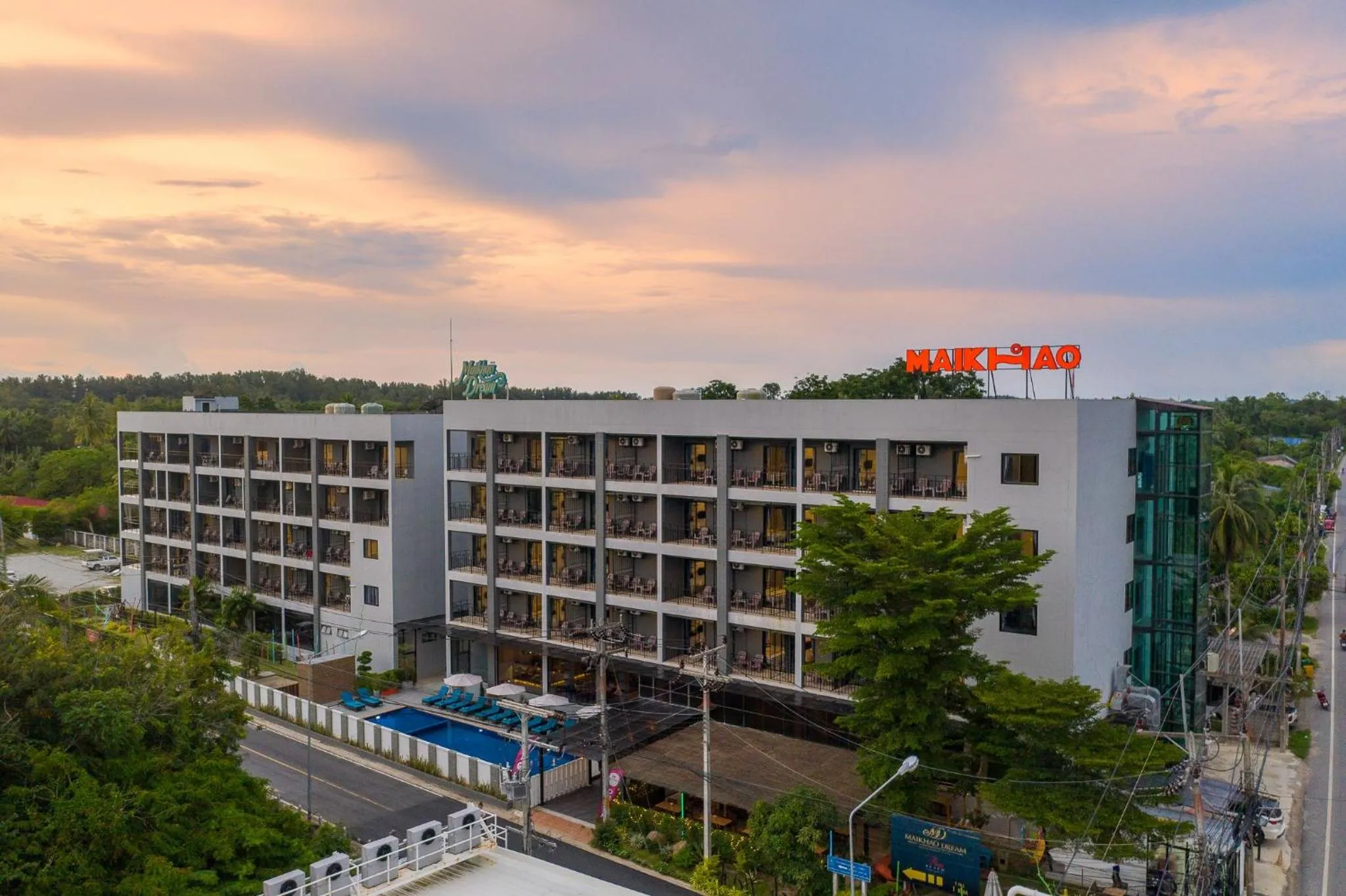 Maikhao Hotel, Phuket