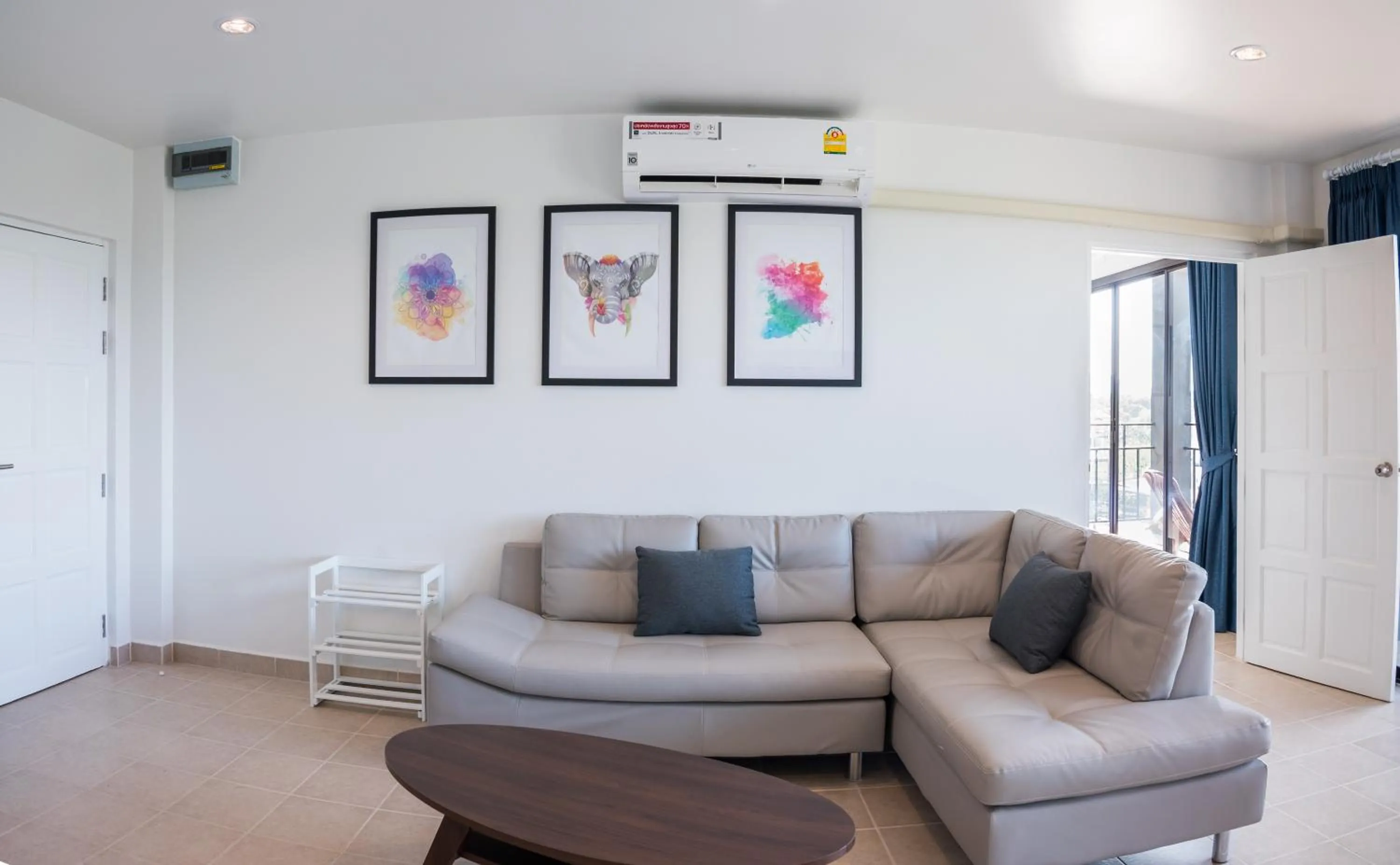 Living room in Maikhao Hotel, Phuket