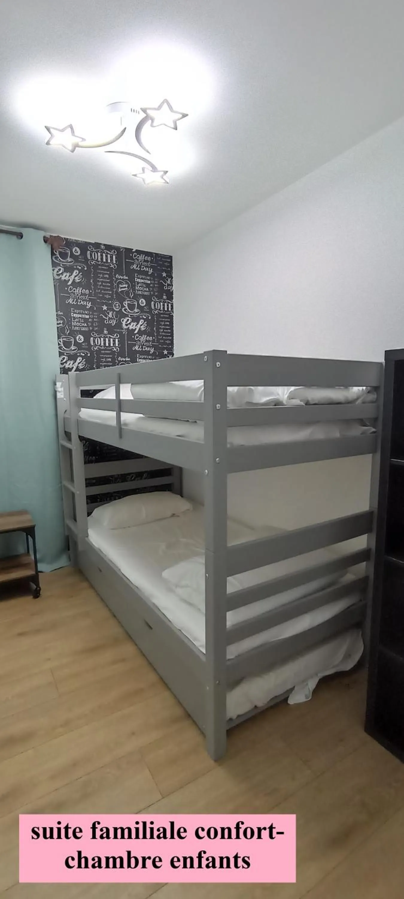 bunk bed, Bed in Hôtel Le Clos Badan