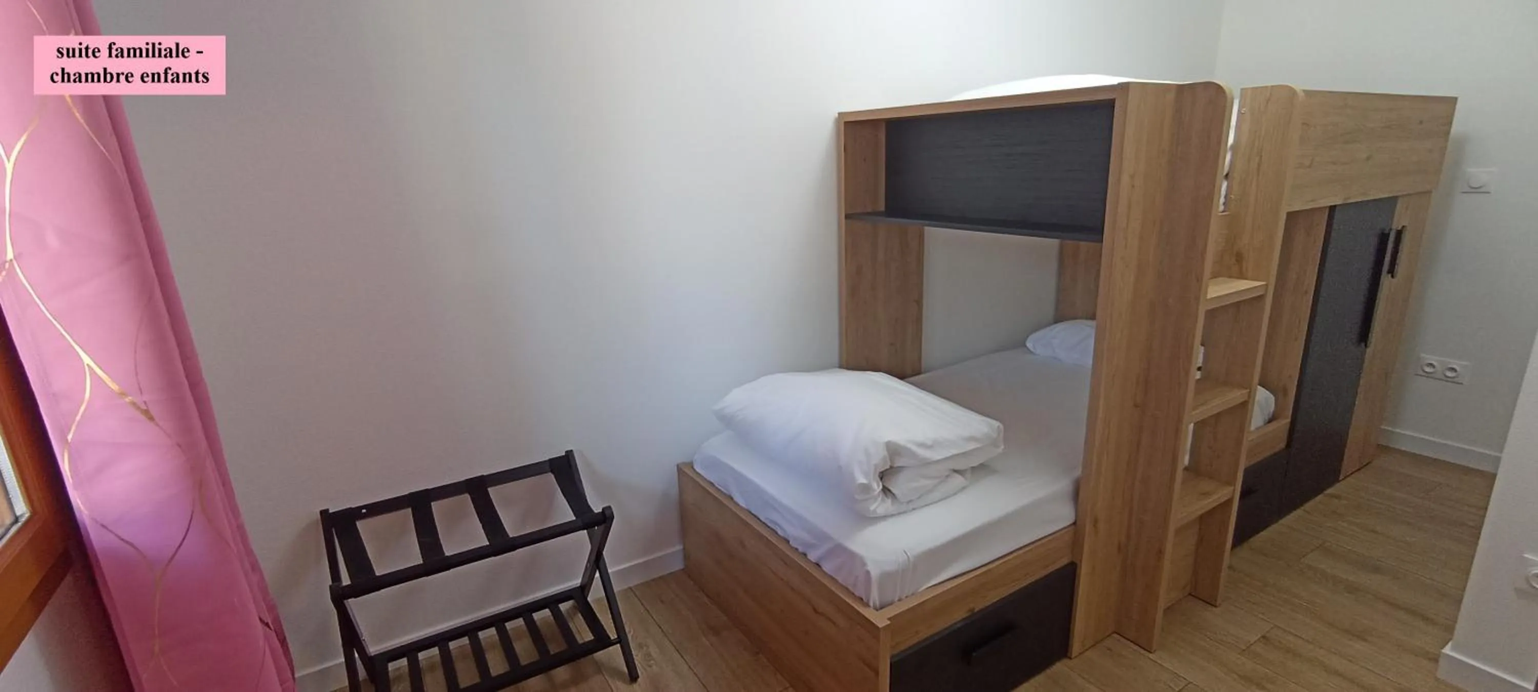 bunk bed, Bed in Hôtel Le Clos Badan