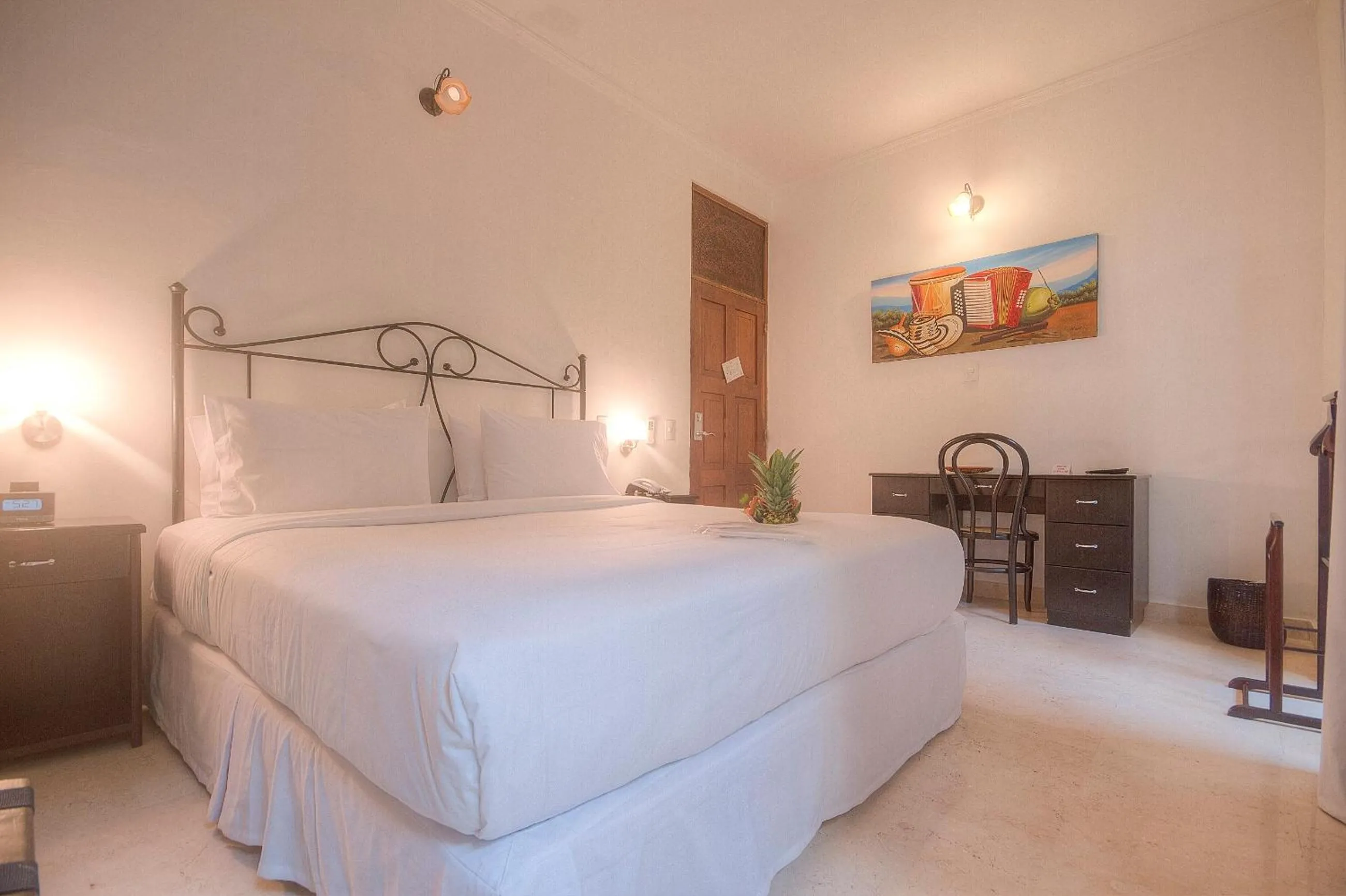 Photo of the whole room, Bed in Hotel Monterrey