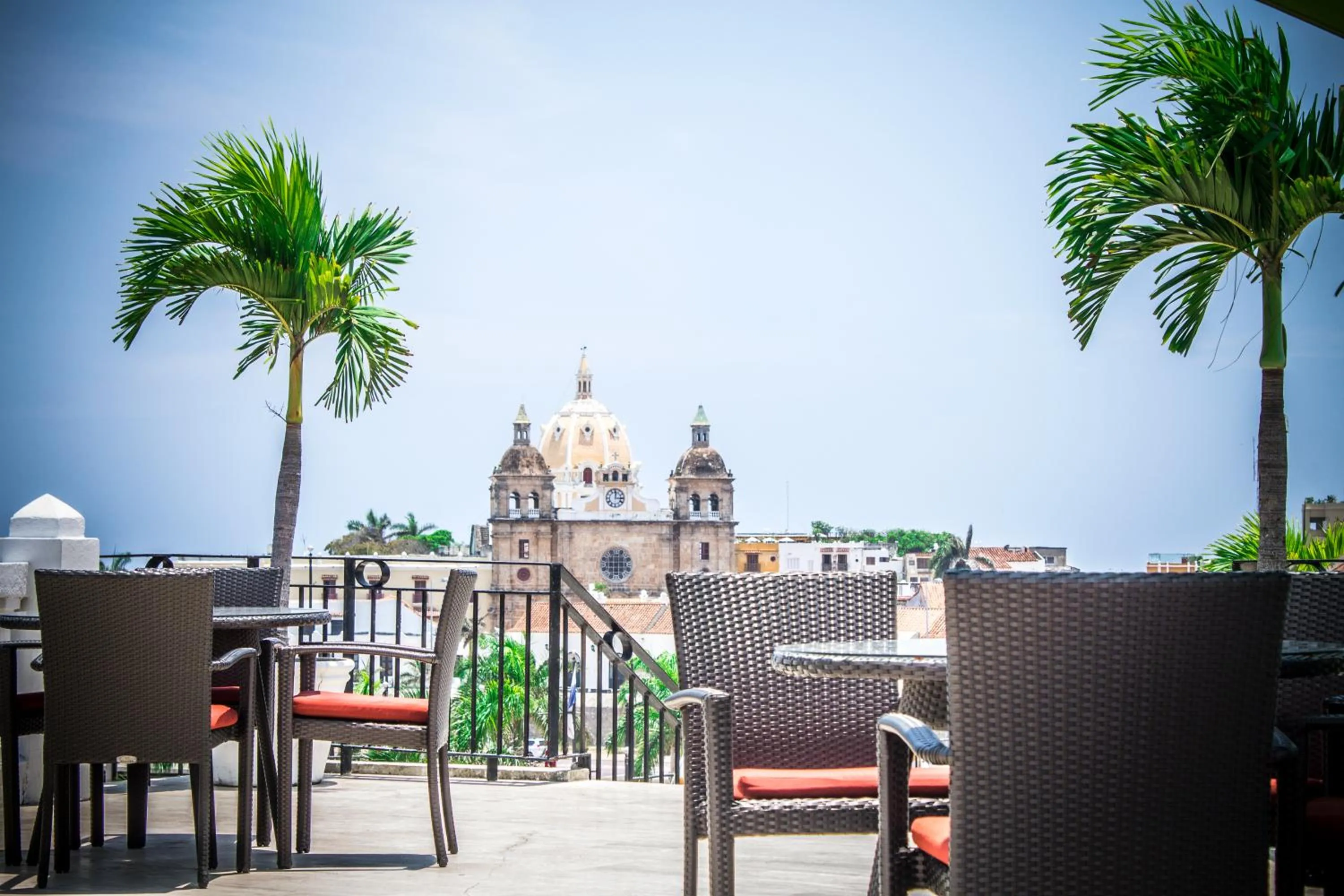 Restaurant/places to eat in Hotel Monterrey