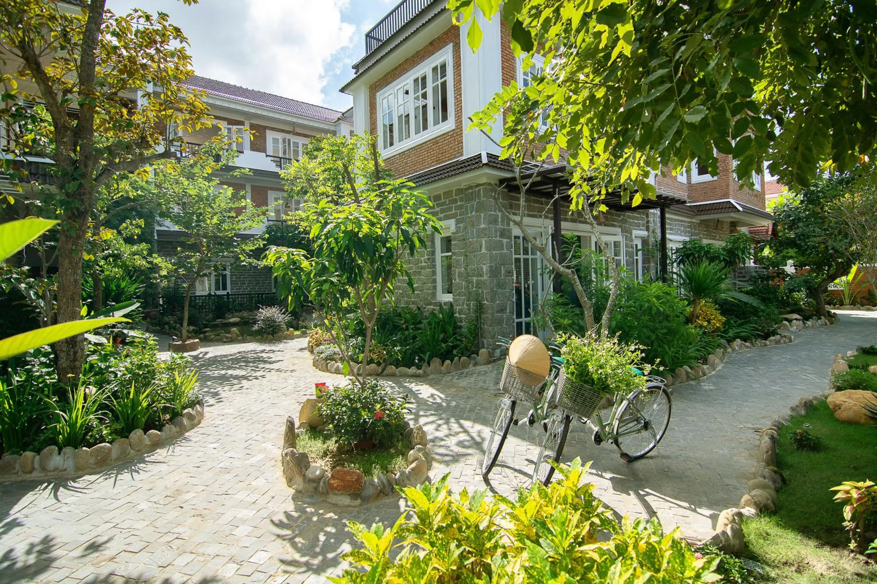 Garden in Blooms Boutique Village