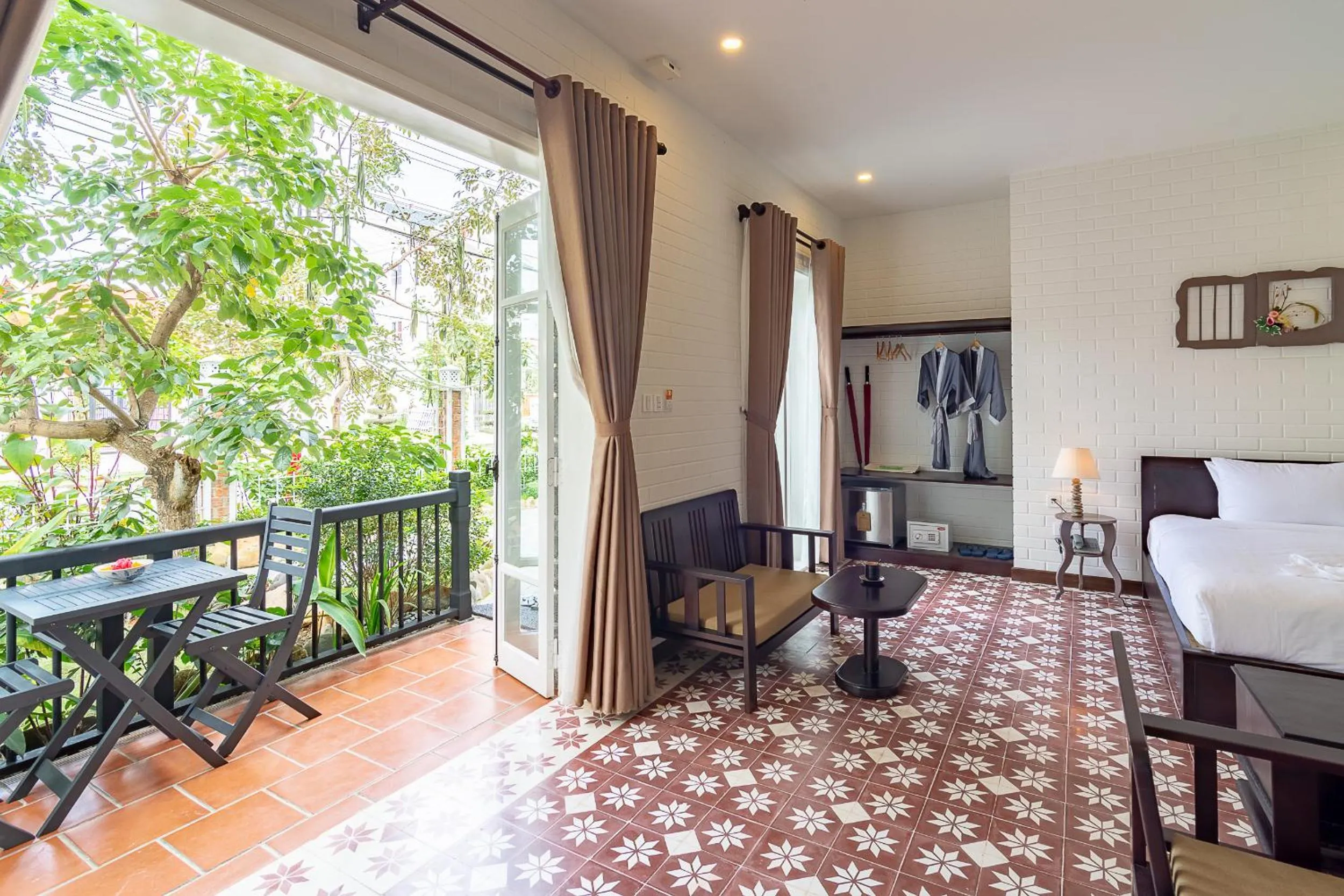 Garden, Bed in Blooms Boutique Village