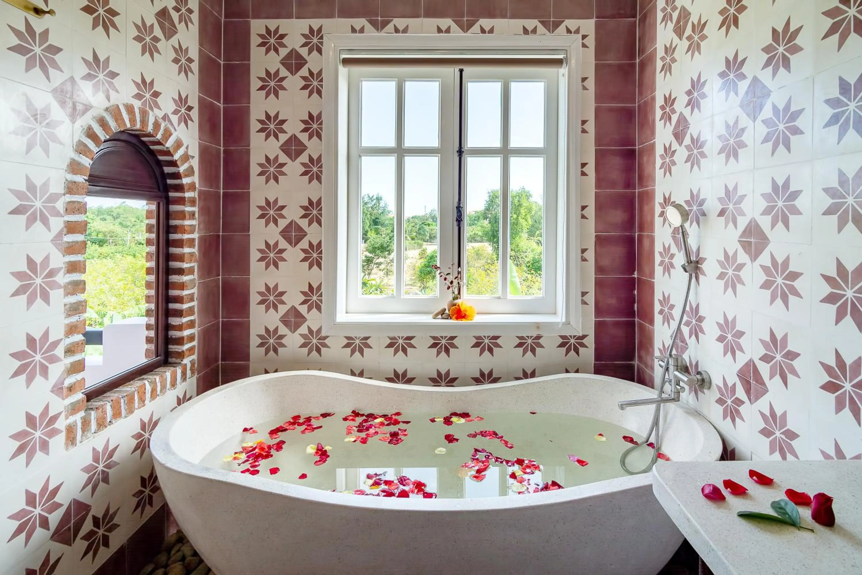 Bathroom in Blooms Boutique Village