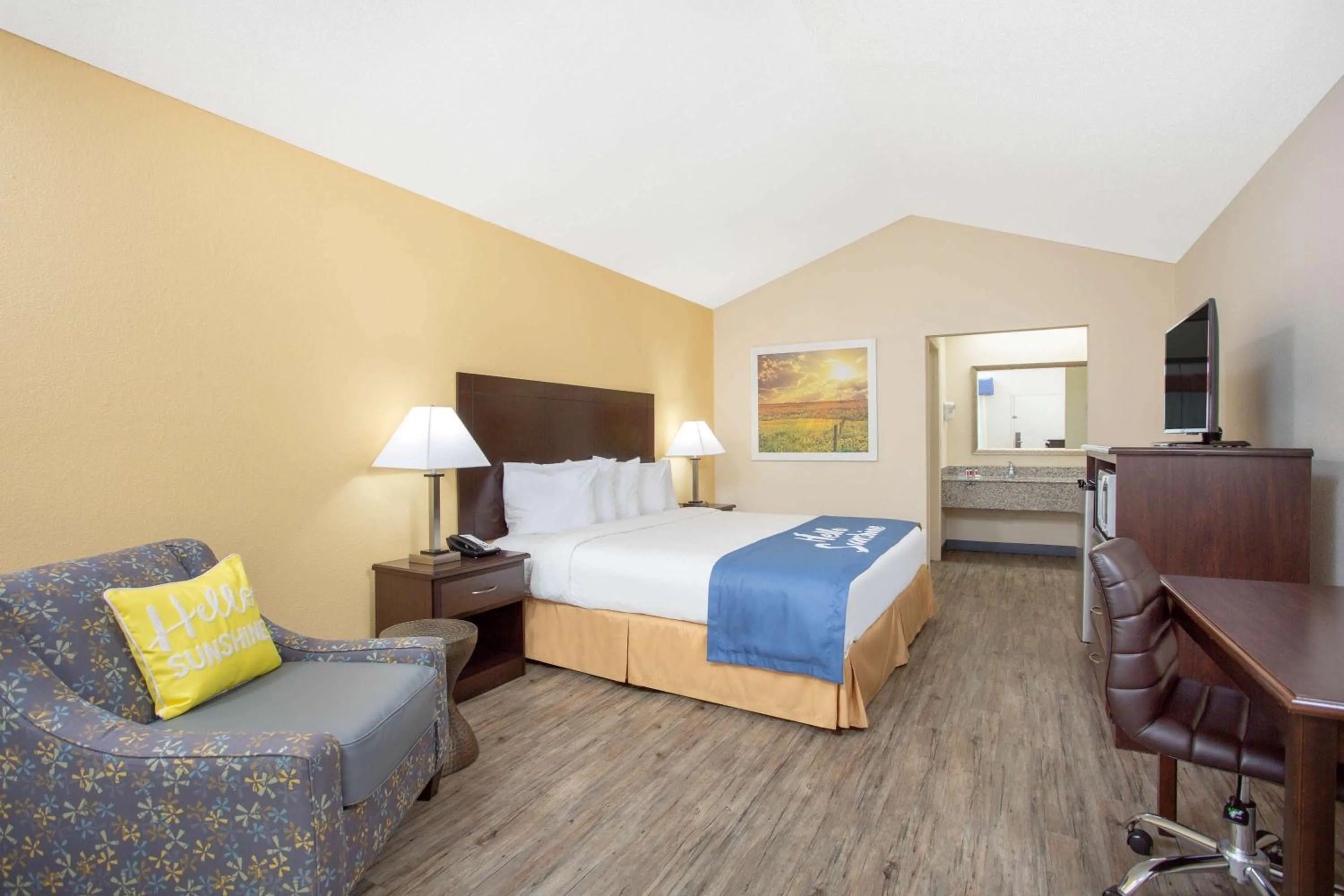 Photo of the whole room, Bed in Days Inn by Wyndham Lake City