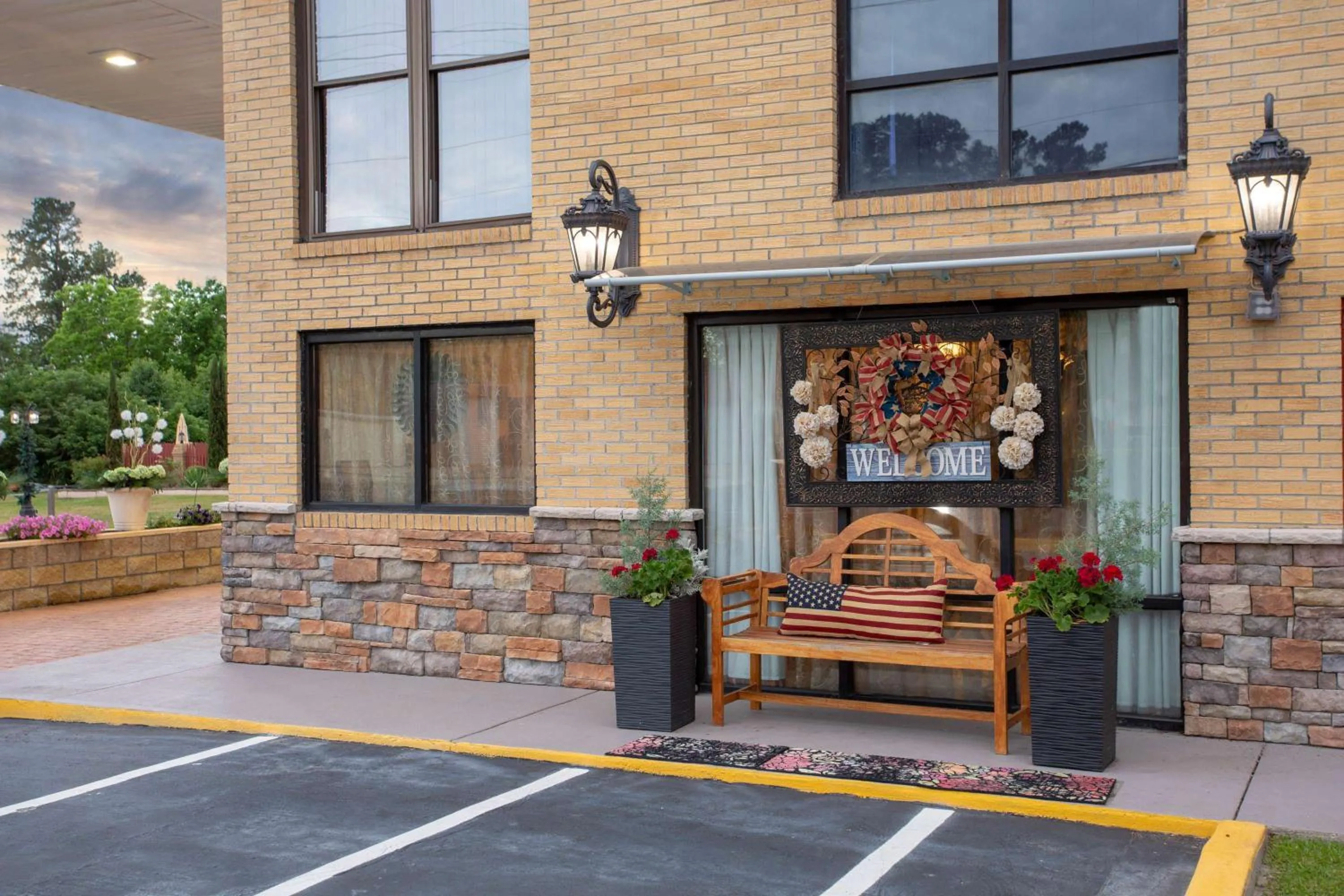 Property building in Days Inn by Wyndham Lake City