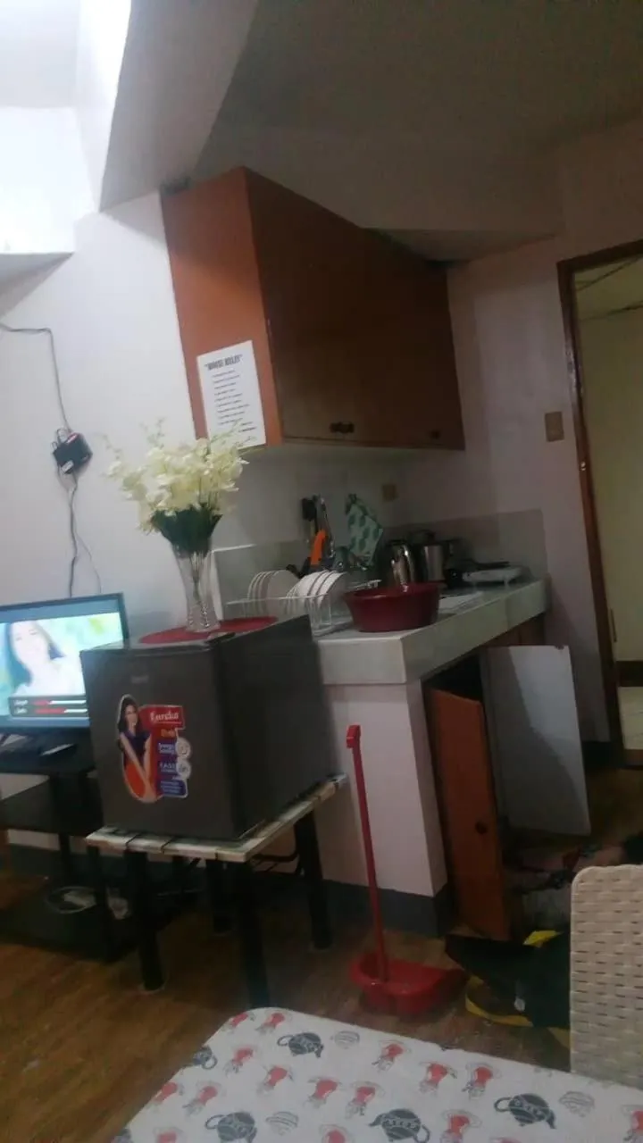 EKONUMI ROOMS at Moonwalk Paranaque