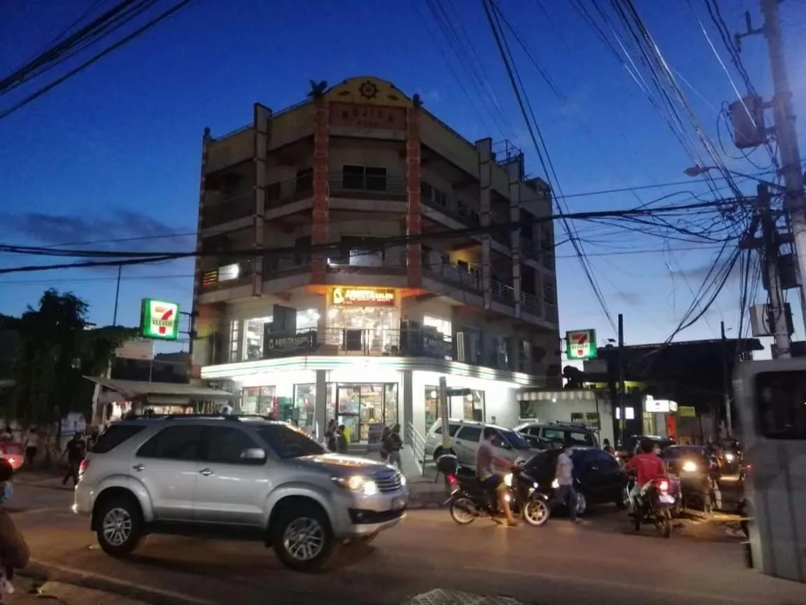 EKONUMI ROOMS at Moonwalk Paranaque