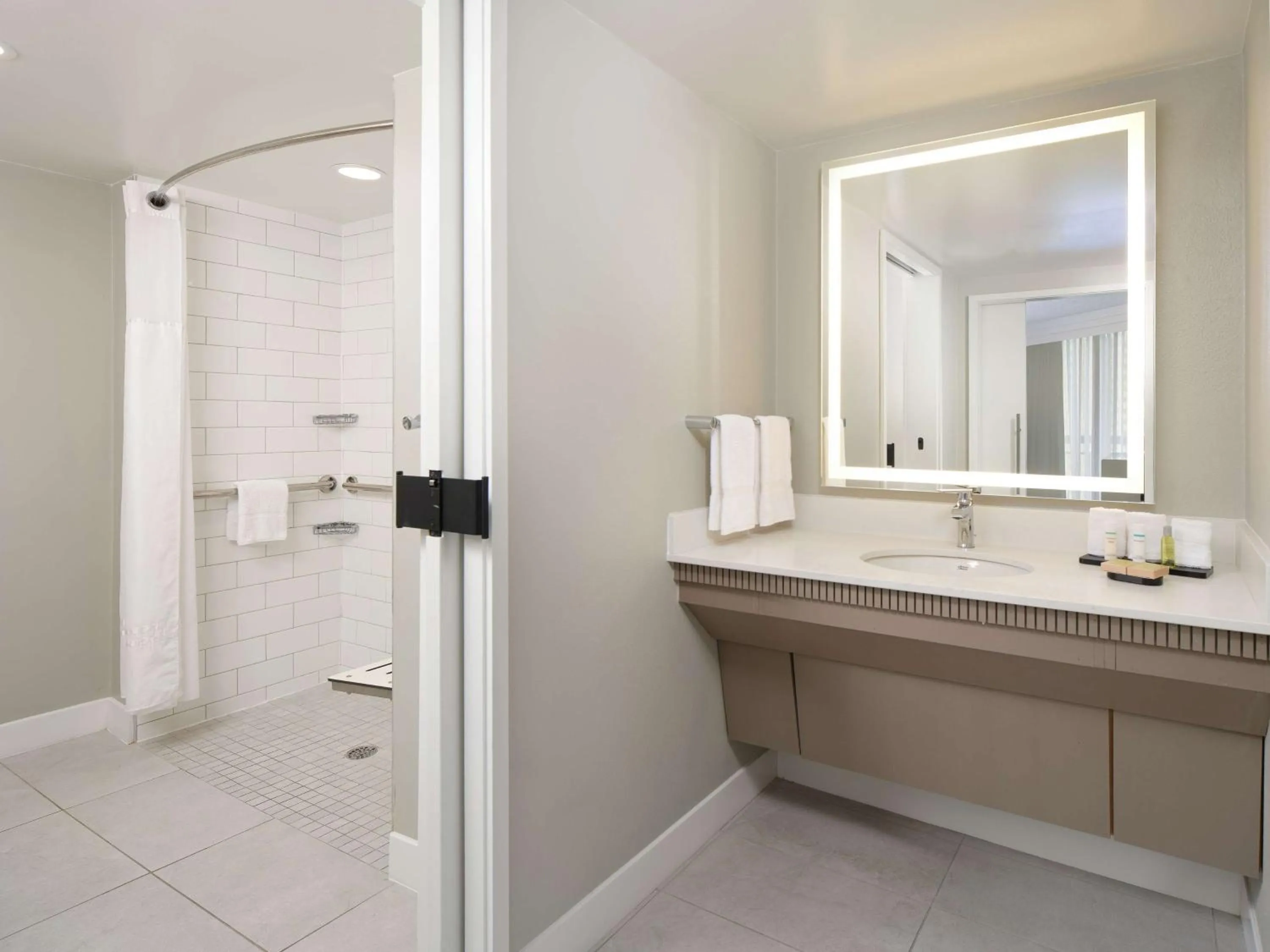 Bathroom in Embassy Suites by Hilton Myrtle Beach Oceanfront Resort