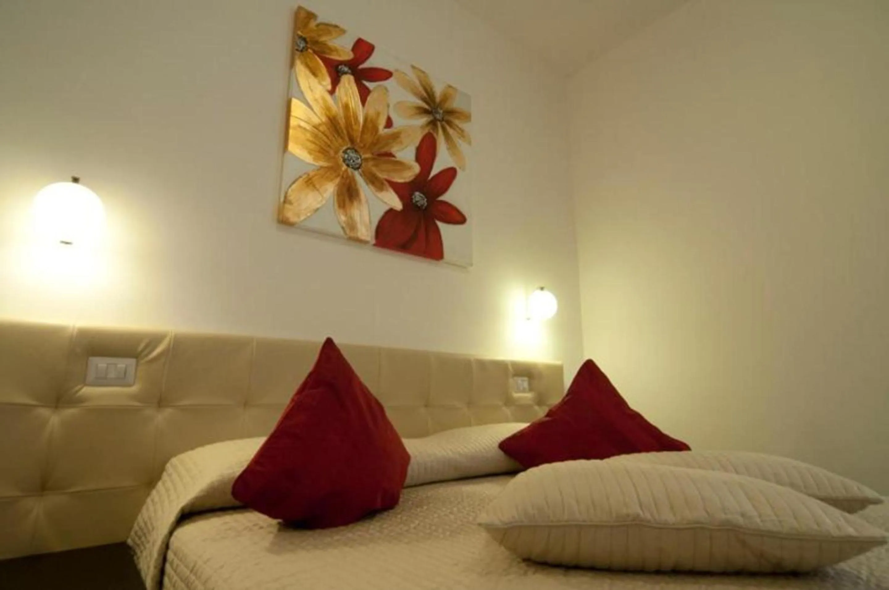 Photo of the whole room, Bed in Ara Pacis Inn