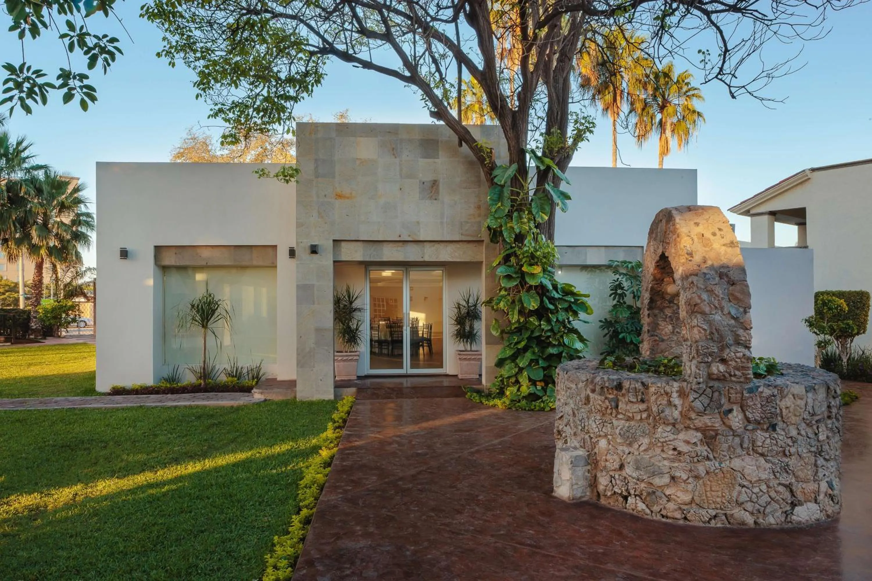 Property building in Best Western Plus San Jorge