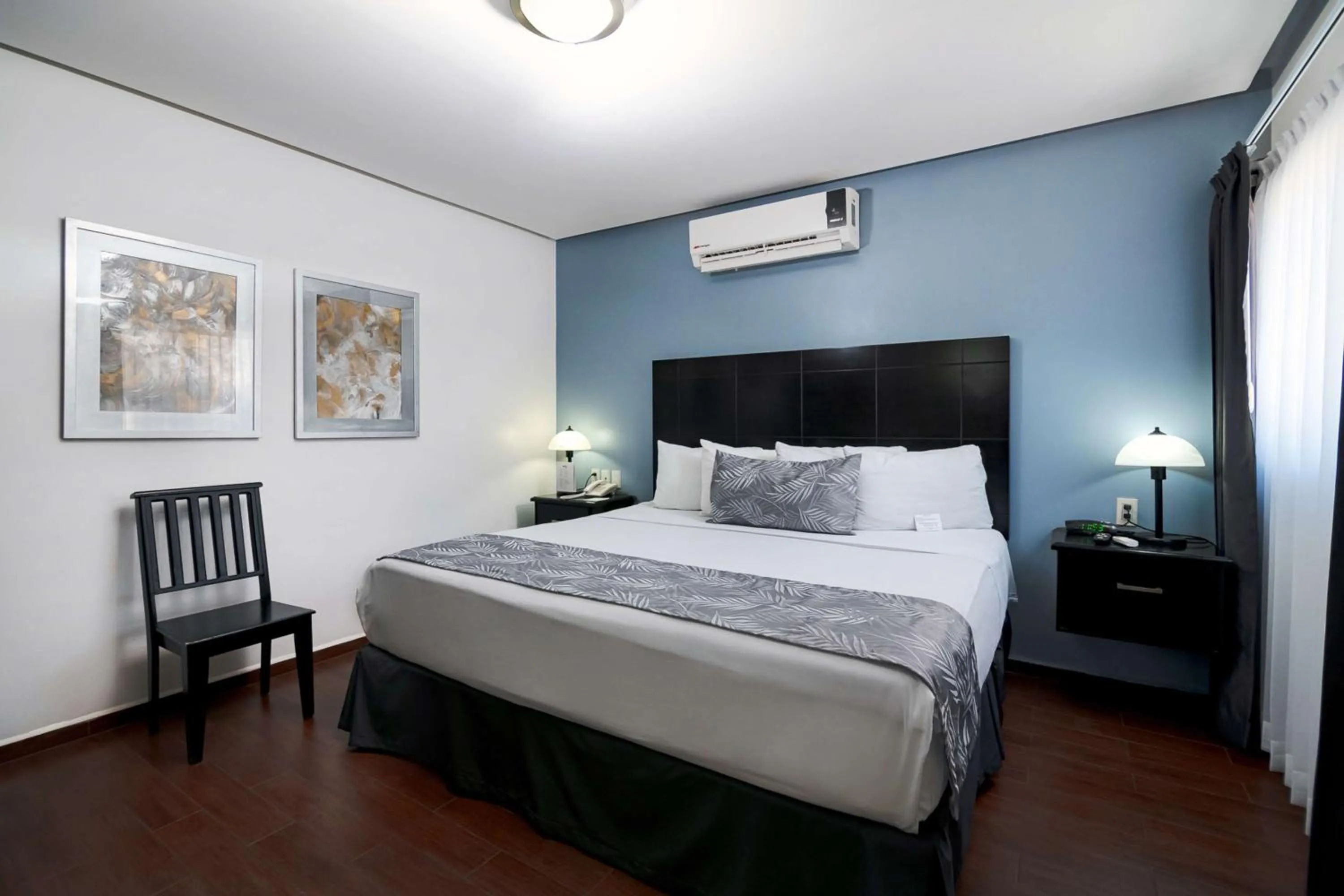 Photo of the whole room, Bed in Best Western Plus San Jorge