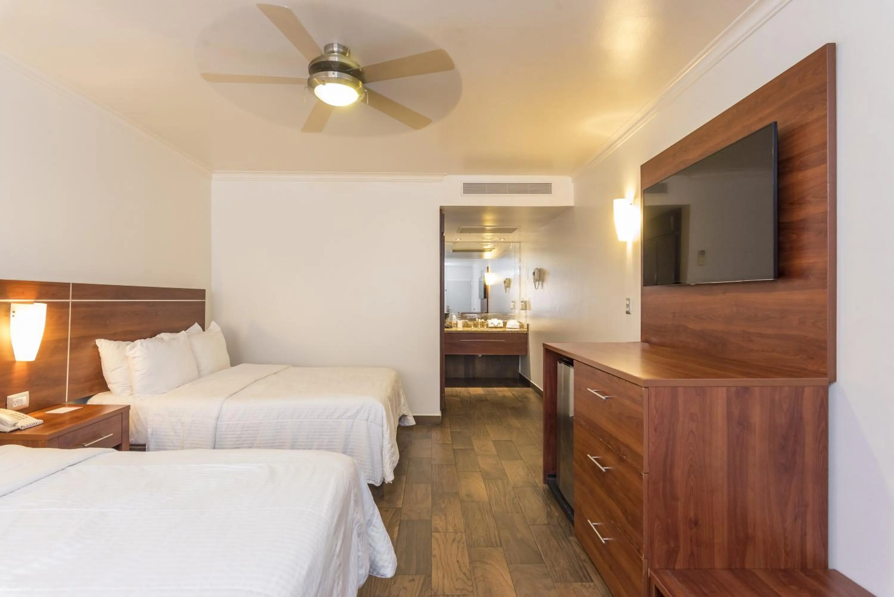 Bedroom, Bed in Hotel San Sebastian