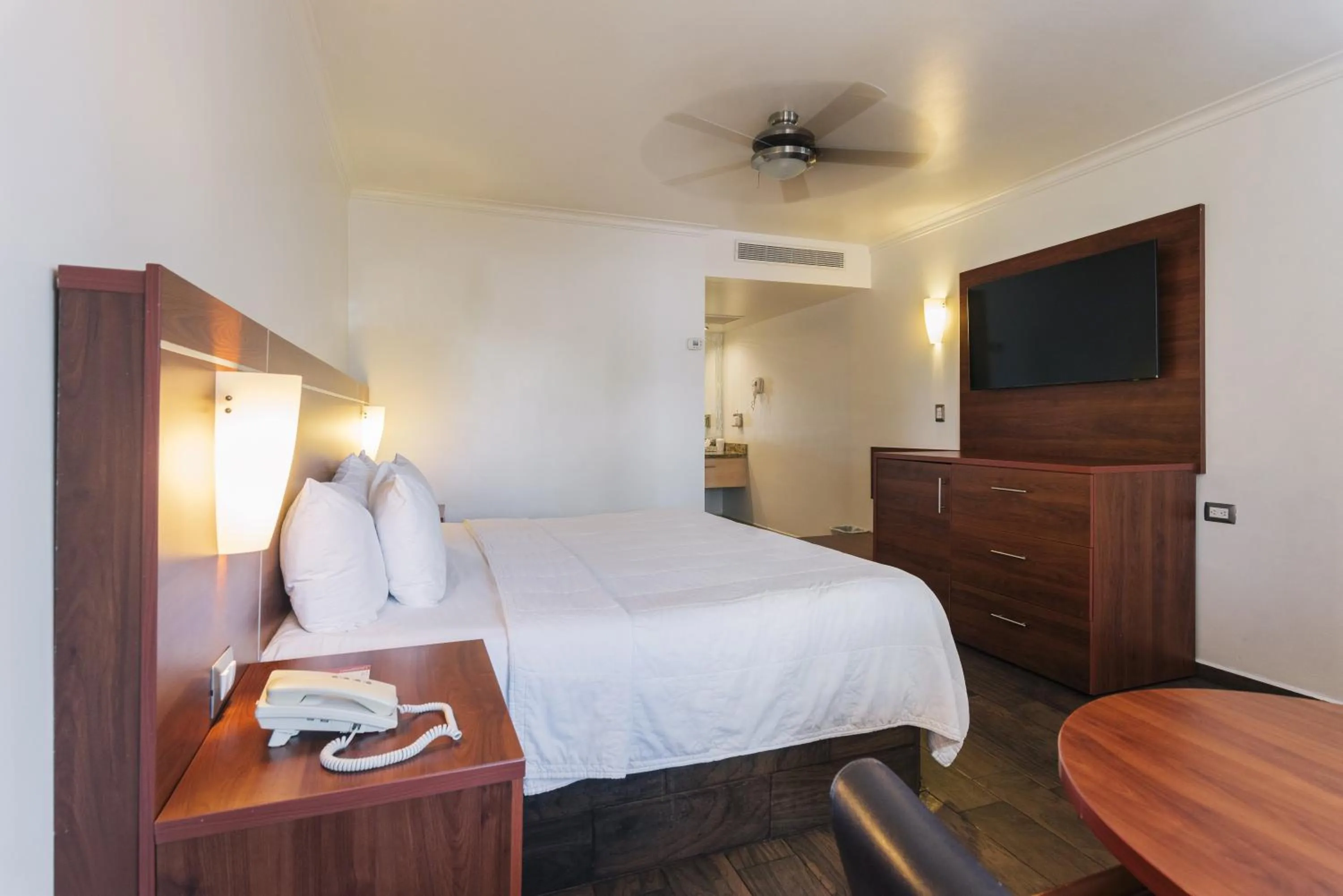 Bedroom, Bed in Hotel San Sebastian