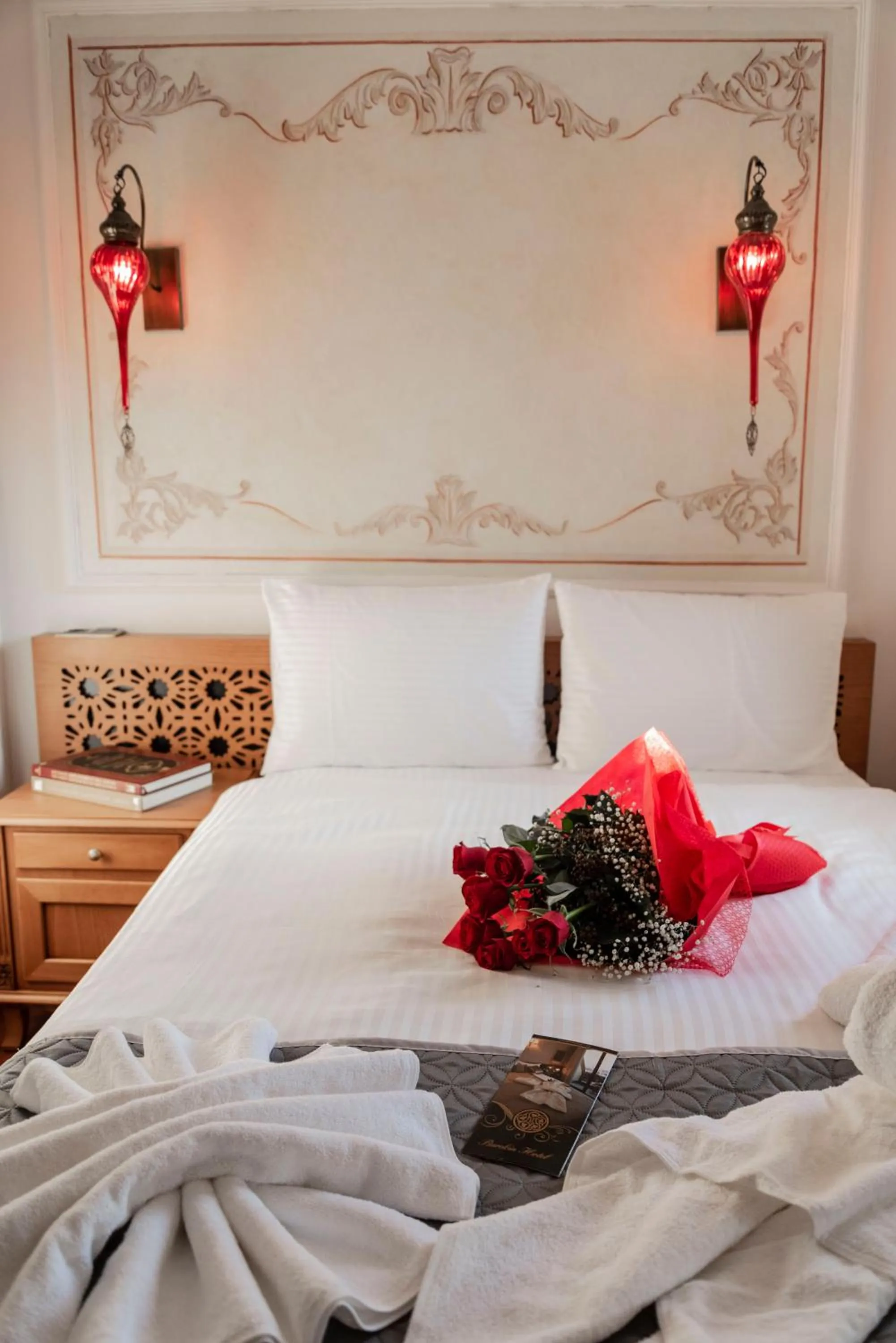 Bed in Burckin Suleymaniye hotel