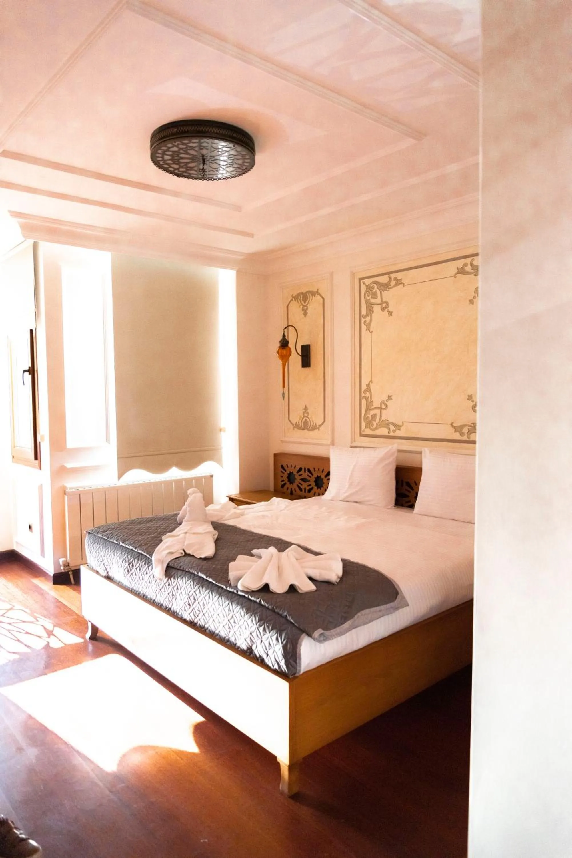 Photo of the whole room in Burckin Suleymaniye hotel