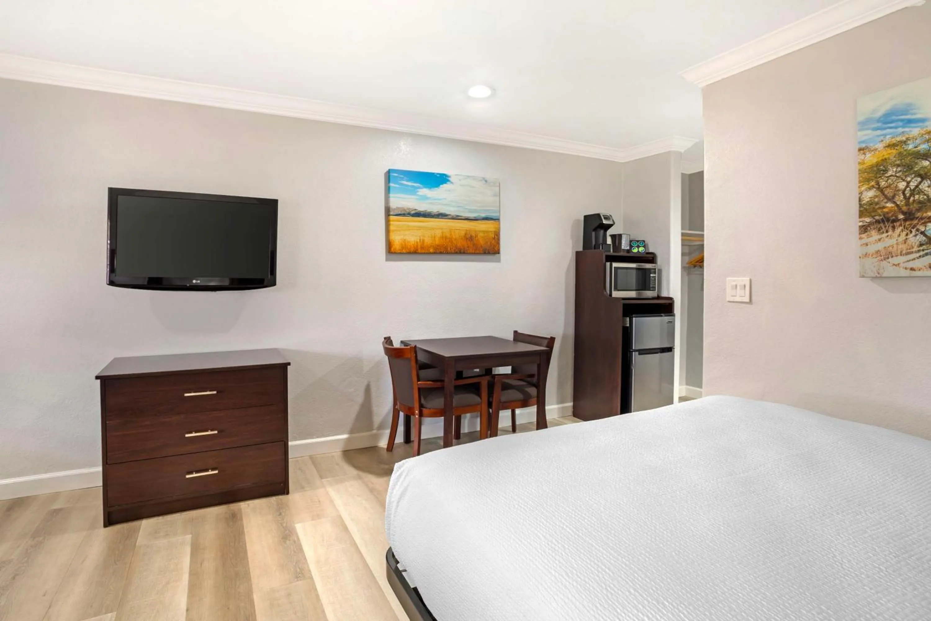 Bedroom, Bed in Best Western Inn