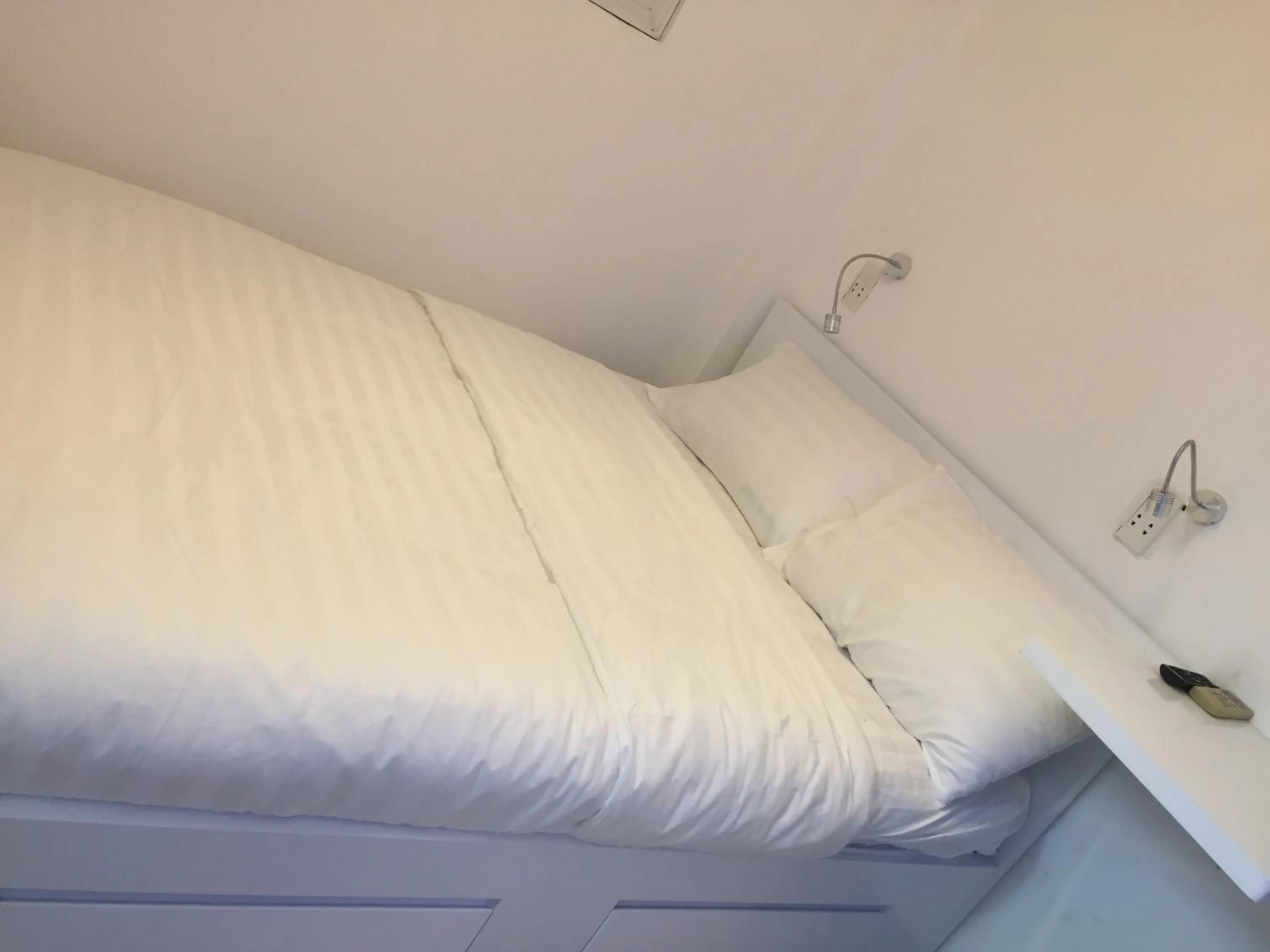 Bed in An Nam Corner - Sky