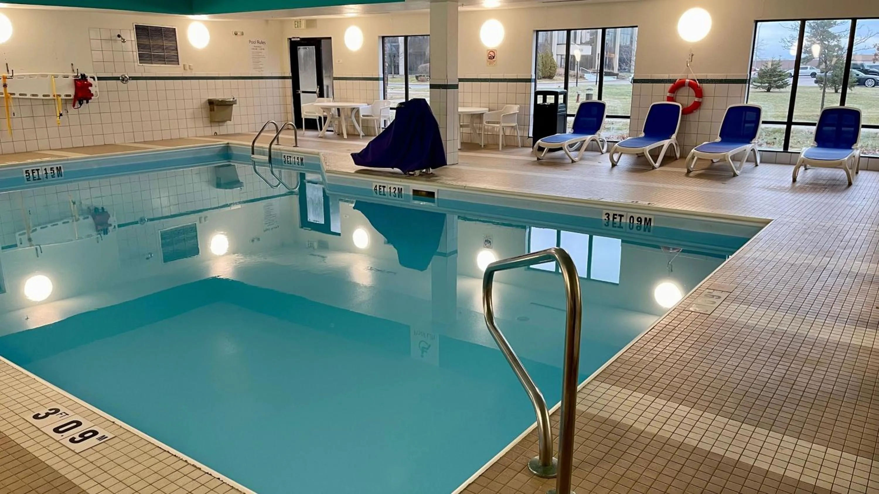 Swimming pool in Holiday Inn Express and Suites Detroit North-Troy by IHG