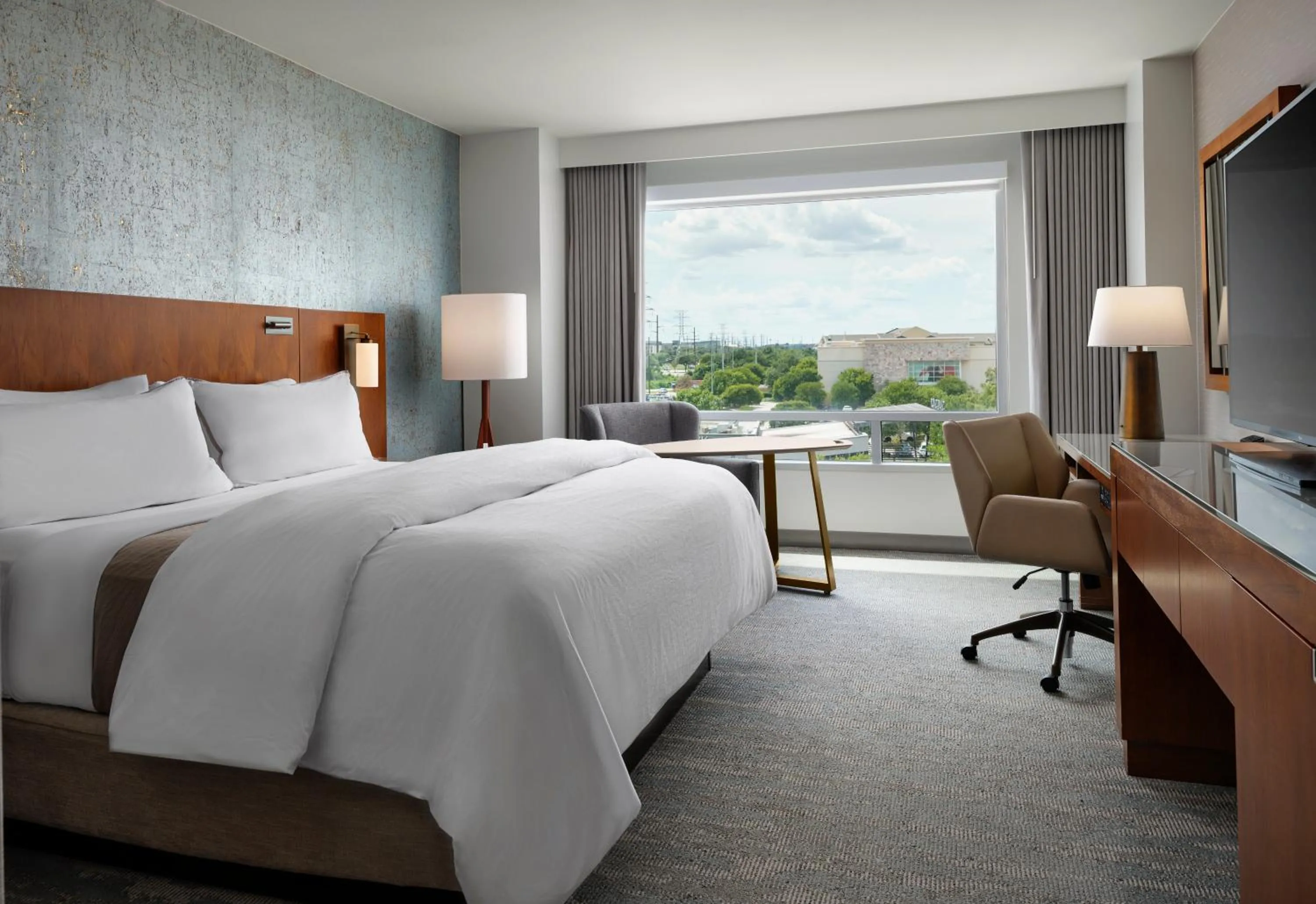 Photo of the whole room, Bed in The Westin Austin at The Domain