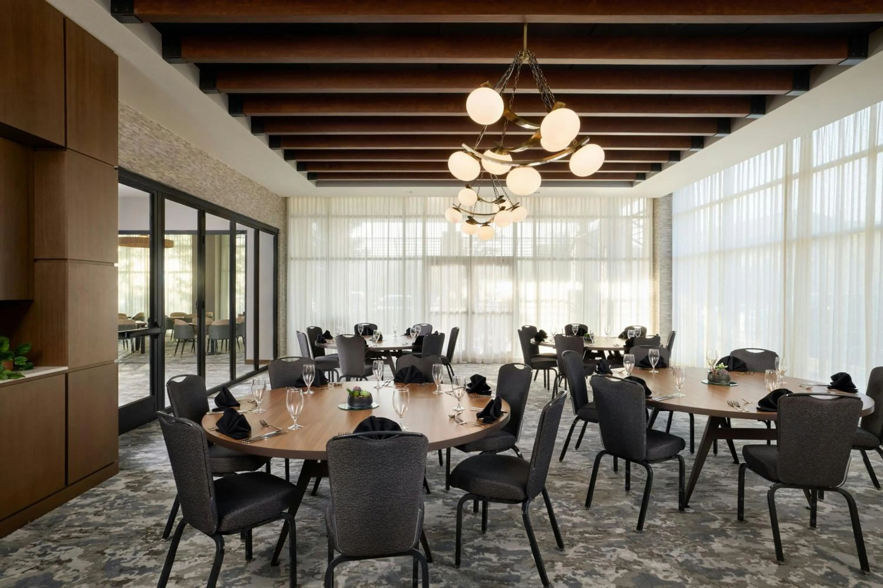 Lounge or bar in The Westin Austin at The Domain