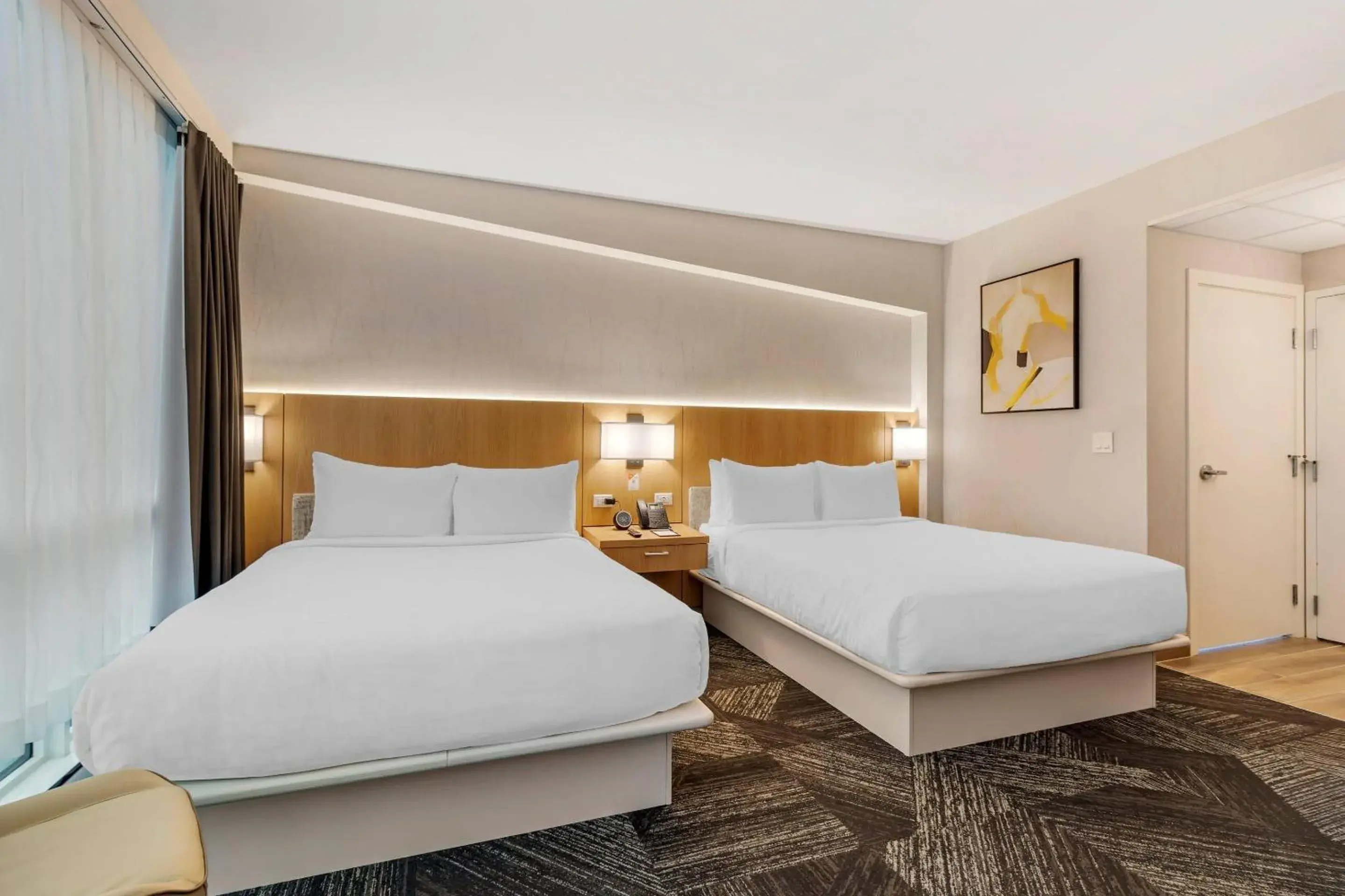 Queen Room with Two Queen Beds and City View - Non-Smoking in Clarion Lakeside Inn & Conference Centre Queen Room with Two Queen Beds and City View - Non-Smoking in Clarion Lakeside Inn & Conference Centre