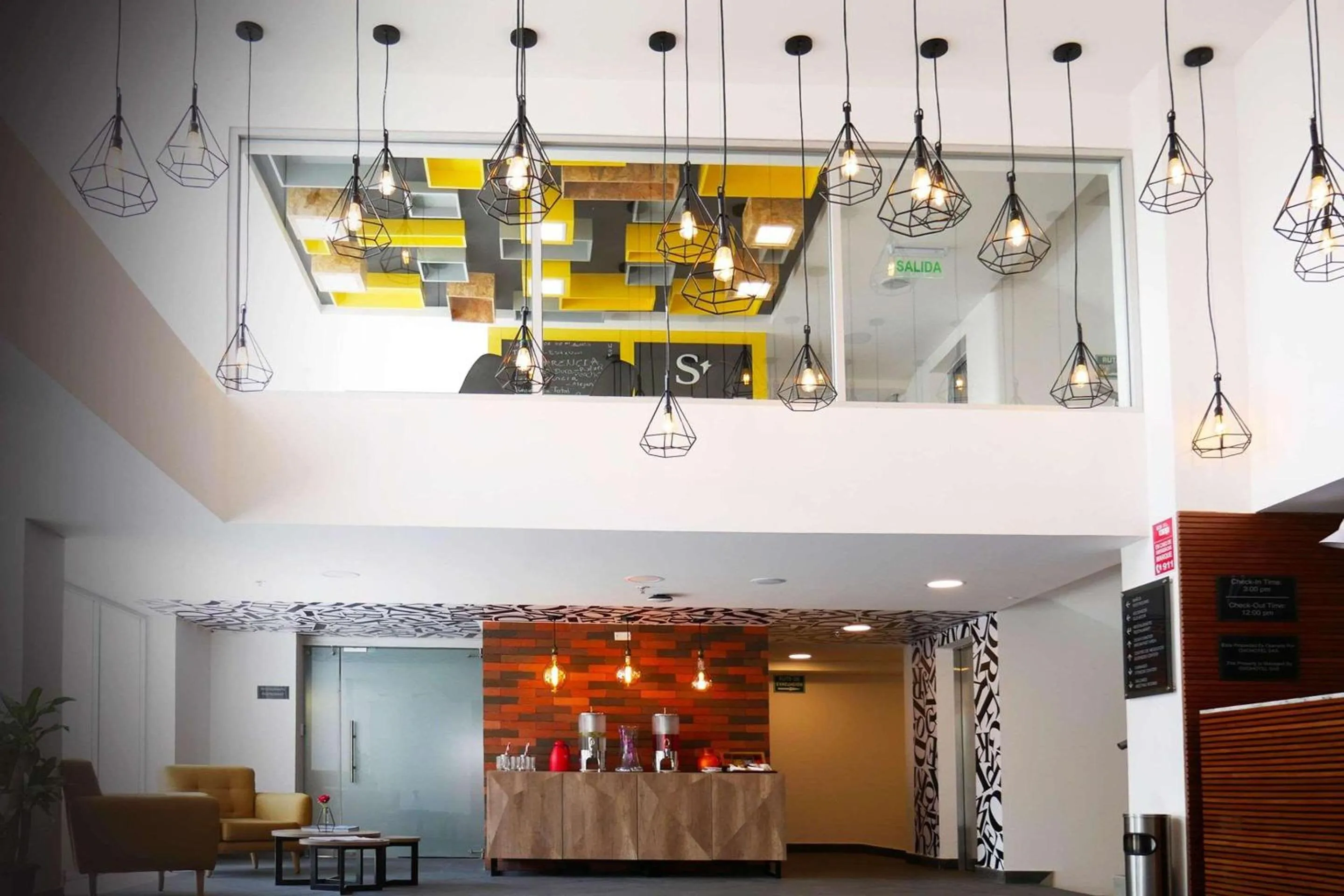 Lobby or reception in Park Inn by Radisson Quito