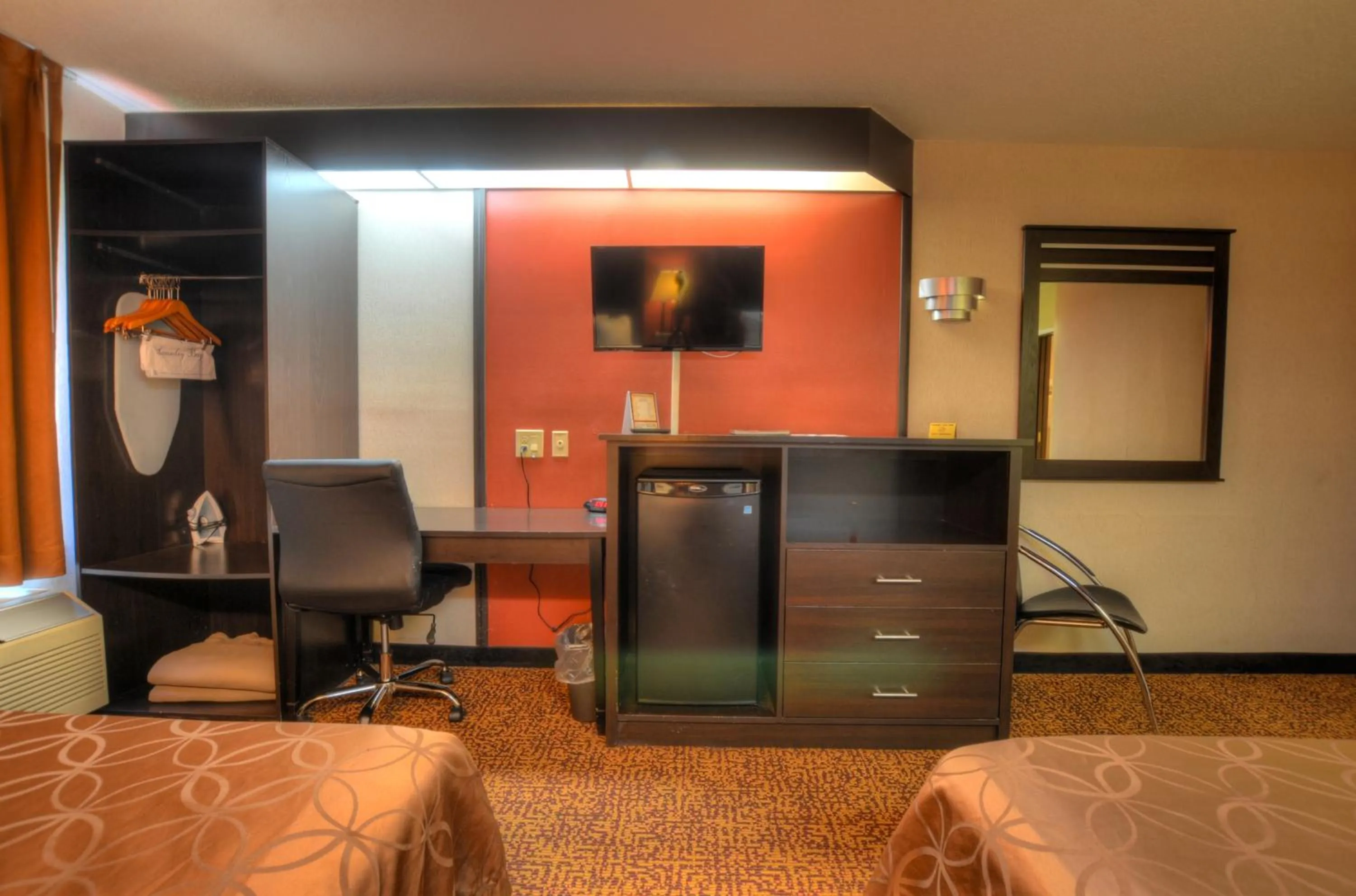 Smoky Mountain Inn & Suites