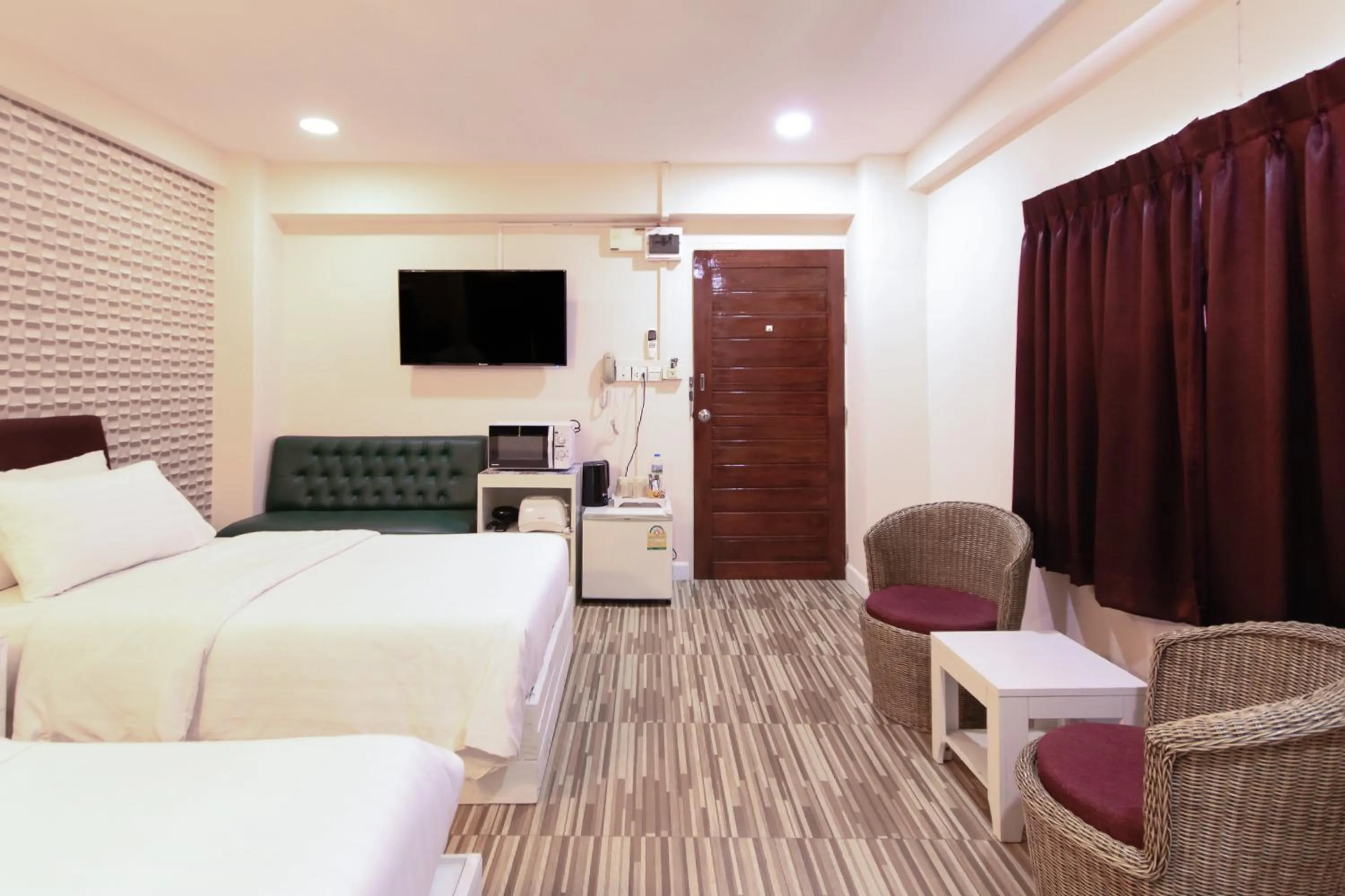 Seating area, Bed in Sweetloft Hotel Don Muang