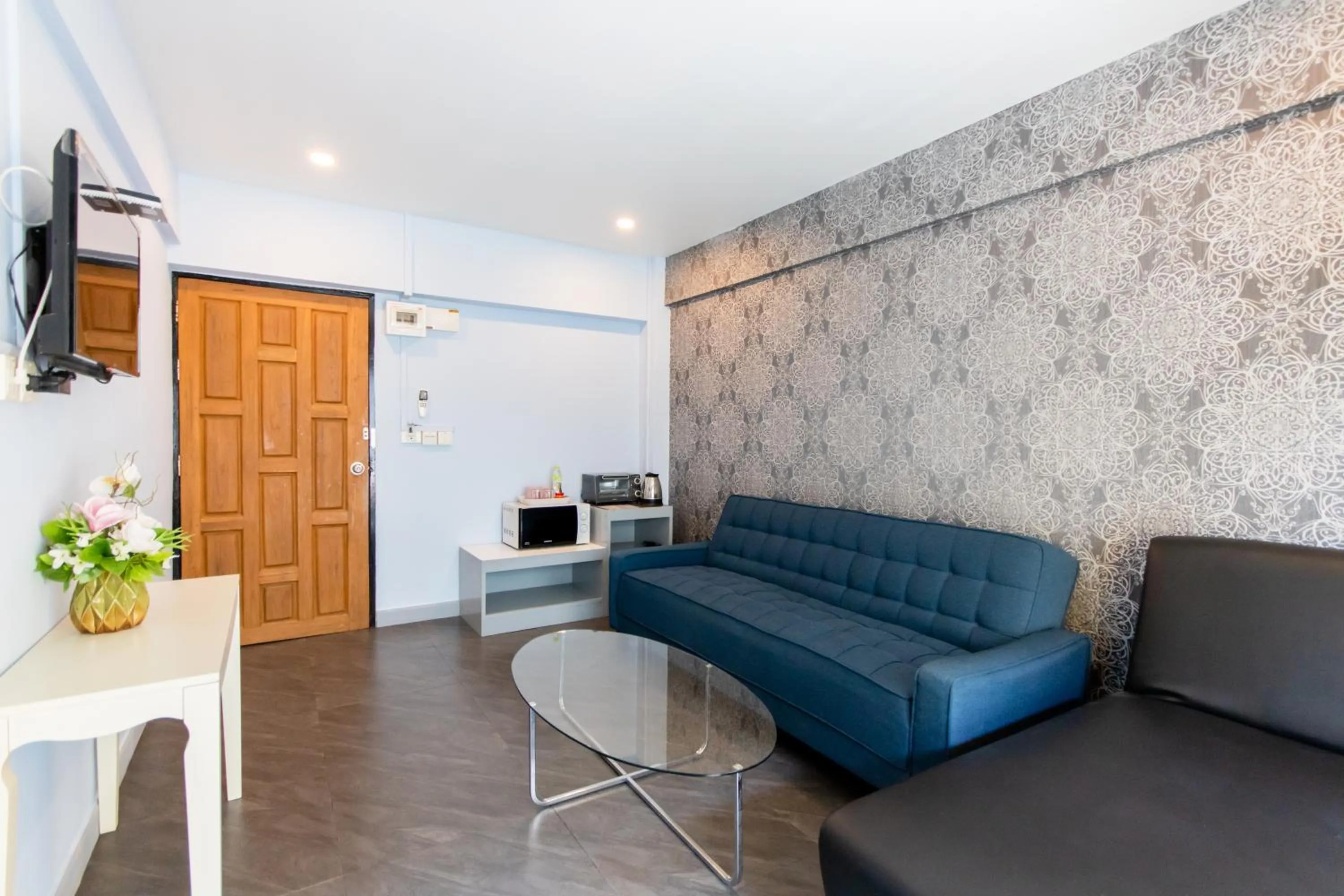 TV and multimedia in Sweetloft Hotel Don Muang