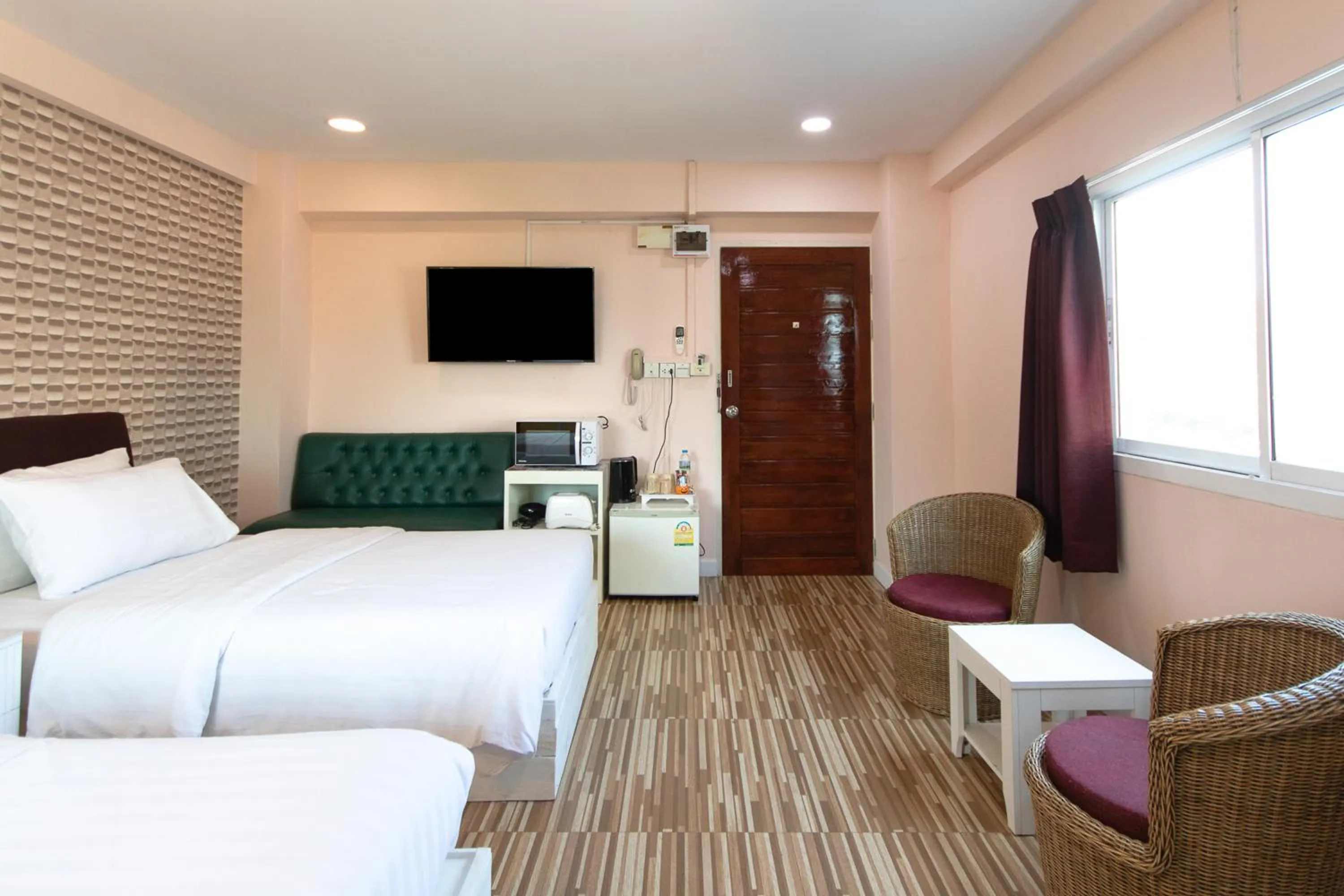 TV and multimedia, Bed in Sweetloft Hotel Don Muang