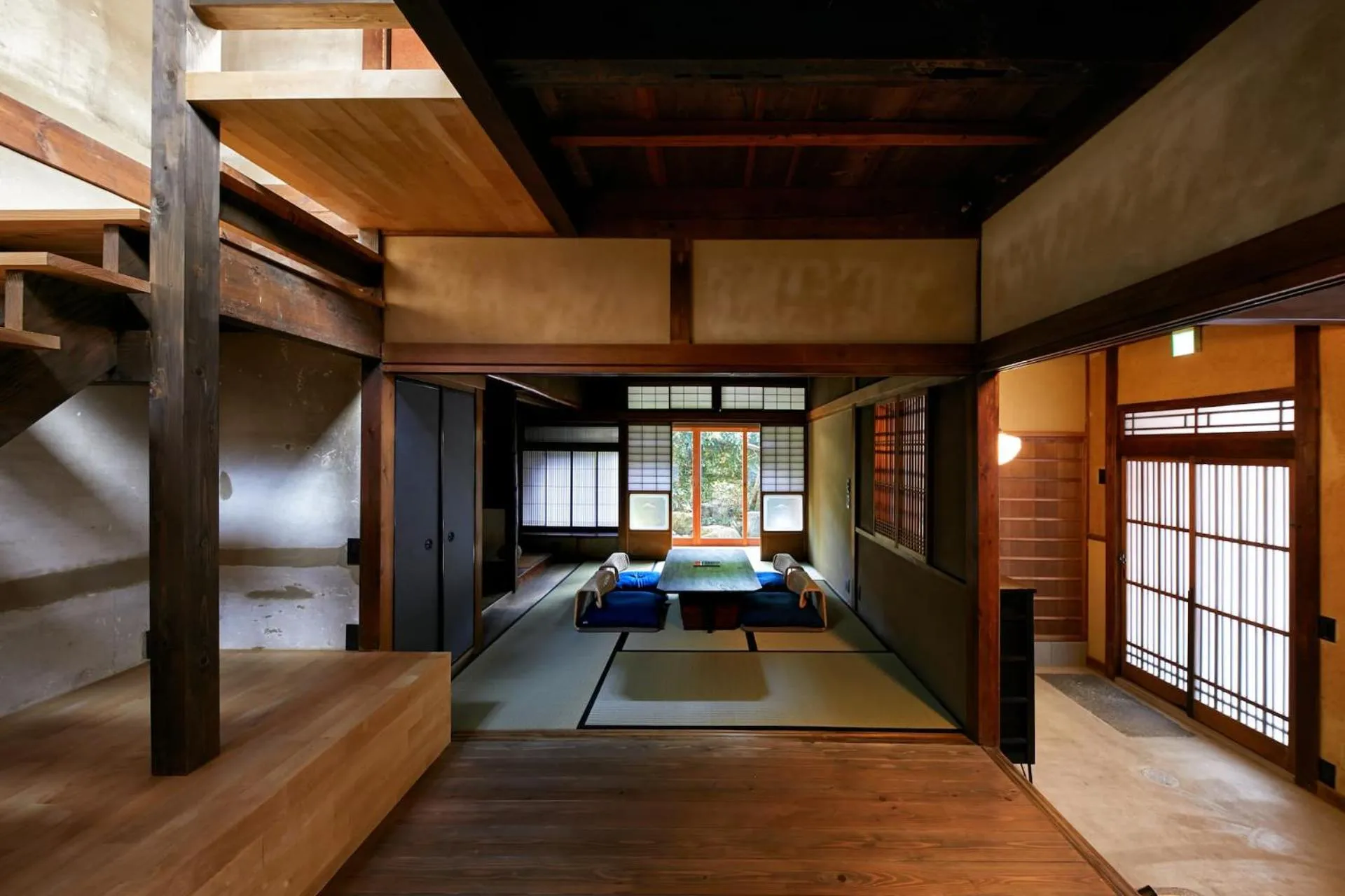 Living room, Bed in Umeyu no yado by YADORU KYOTO HANARE